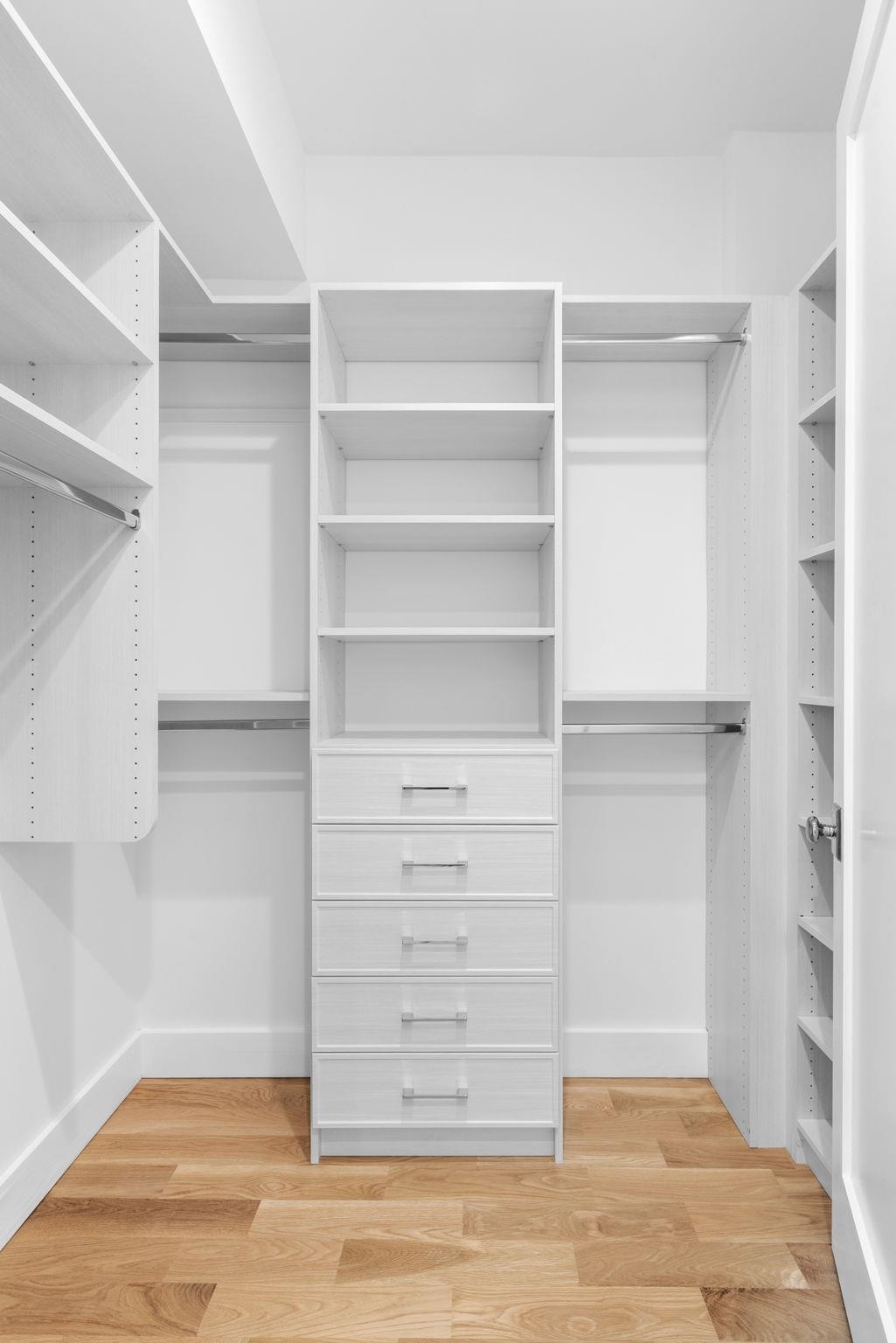 1137 PARK AVE