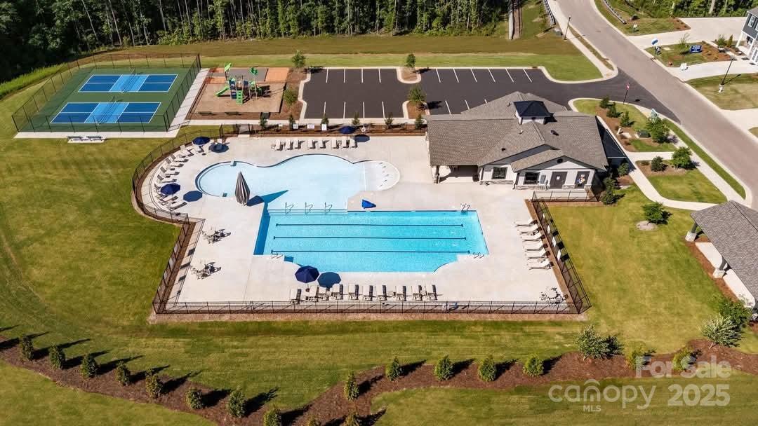 1032 Hostler Lane