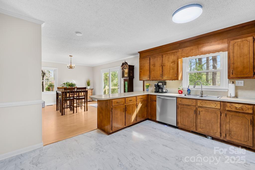 9136 Ladson Road