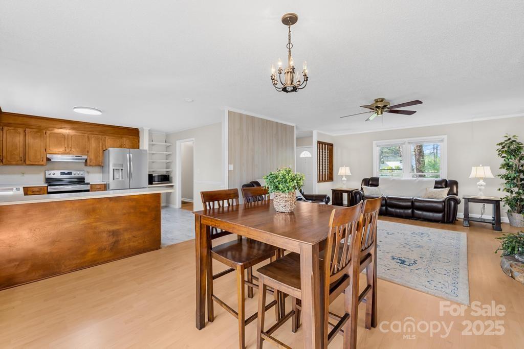 9136 Ladson Road