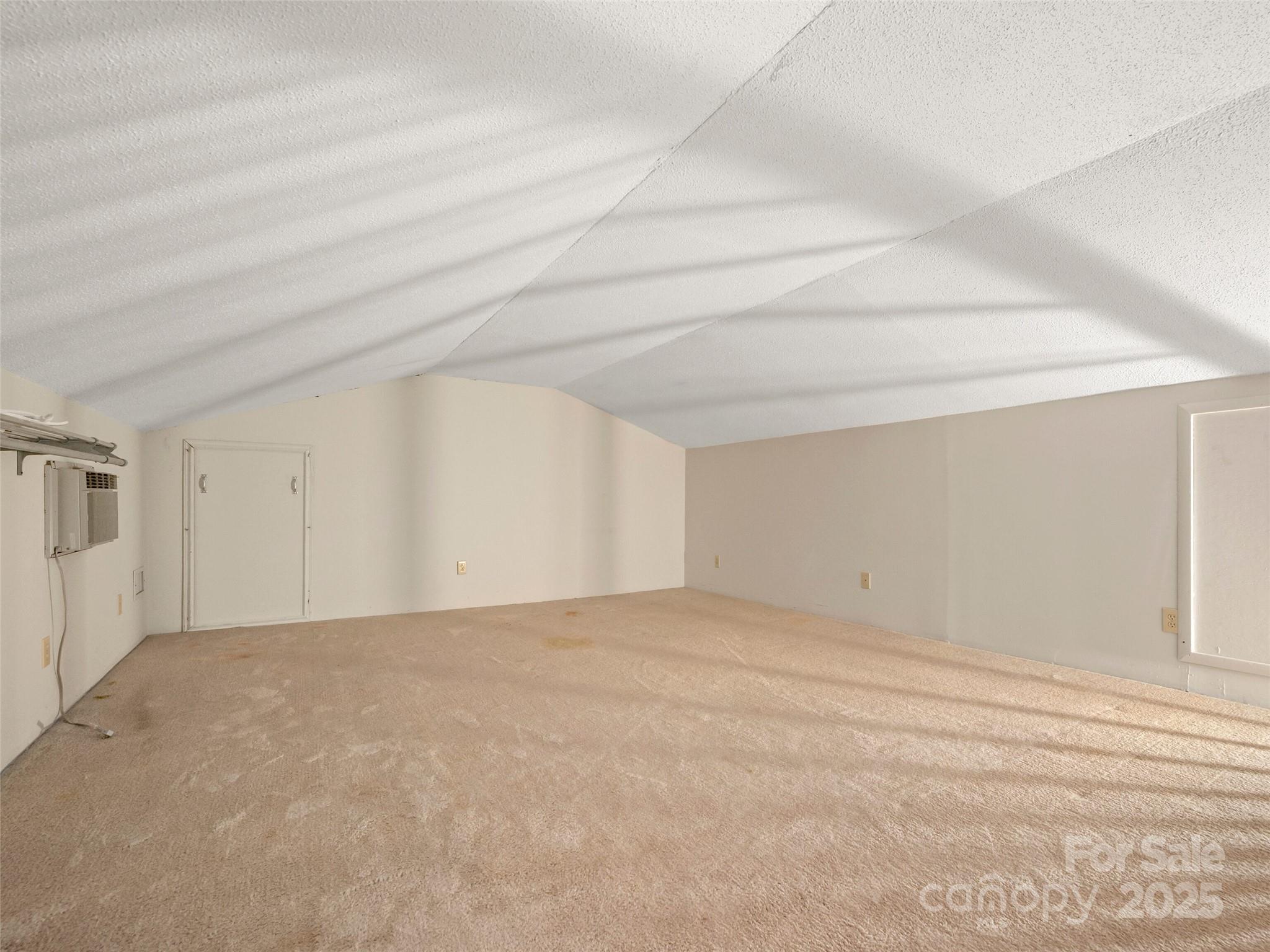 228 Oak Crest Drive