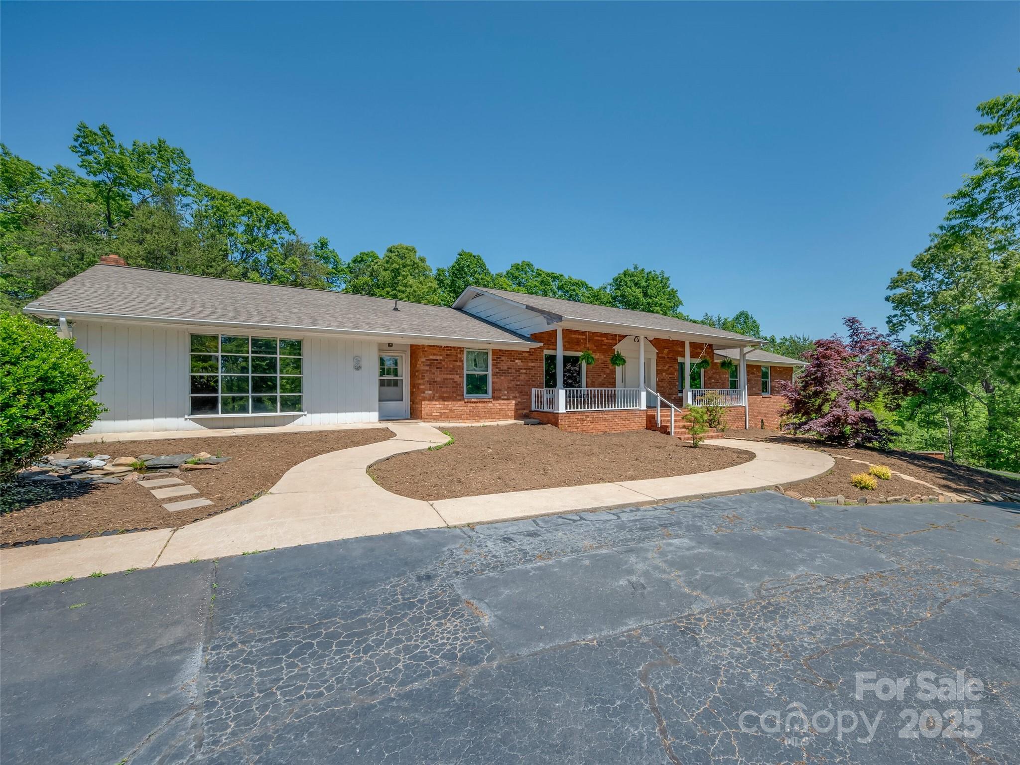 228 Oak Crest Drive