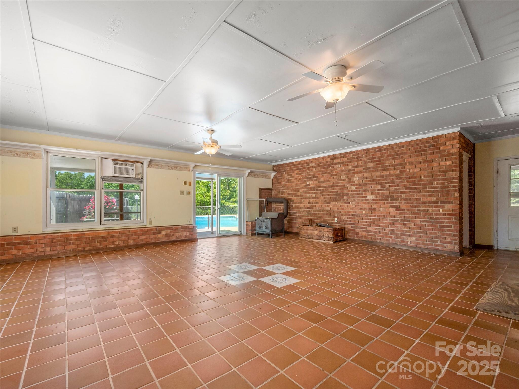 228 Oak Crest Drive