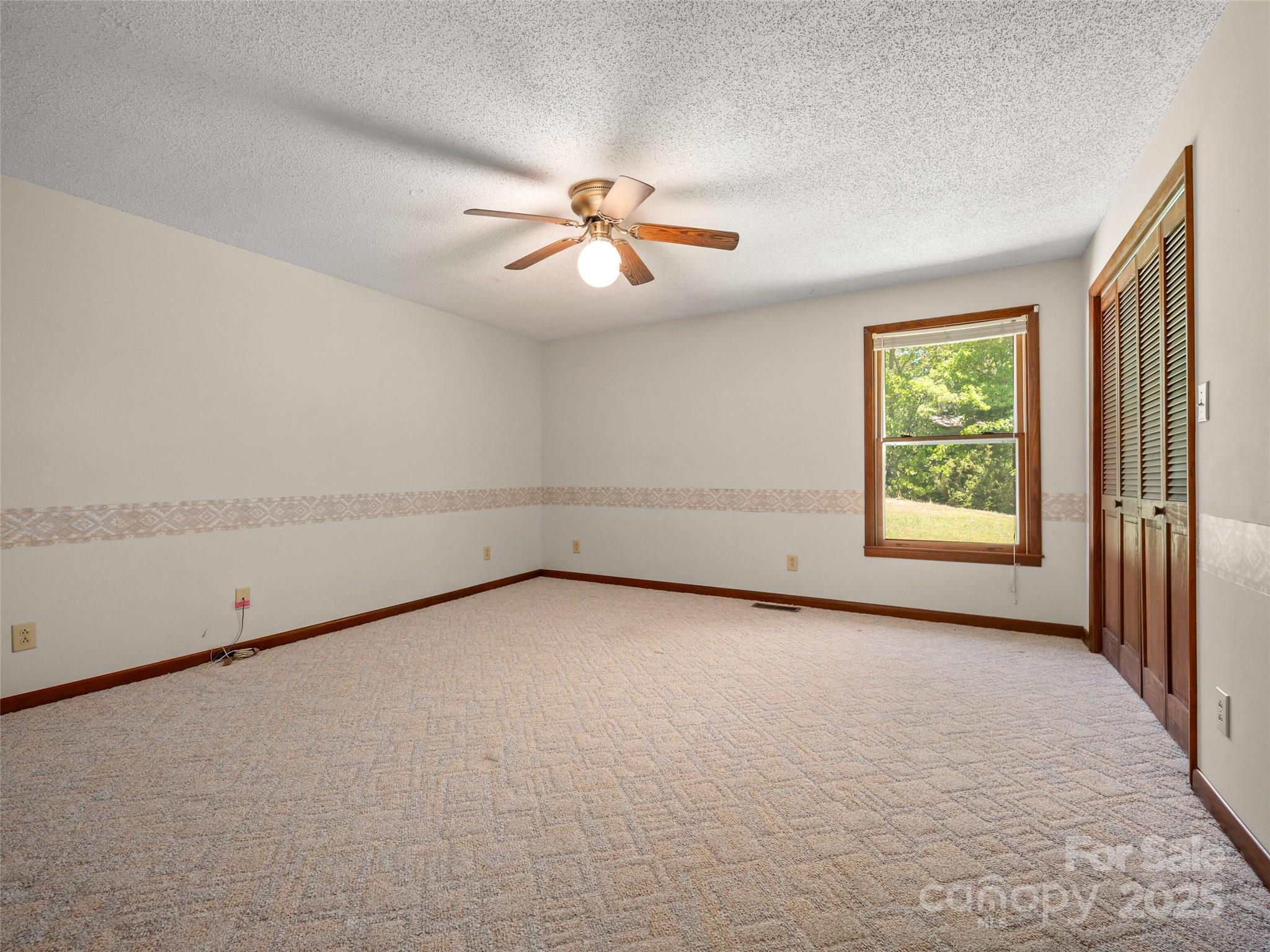 228 Oak Crest Drive