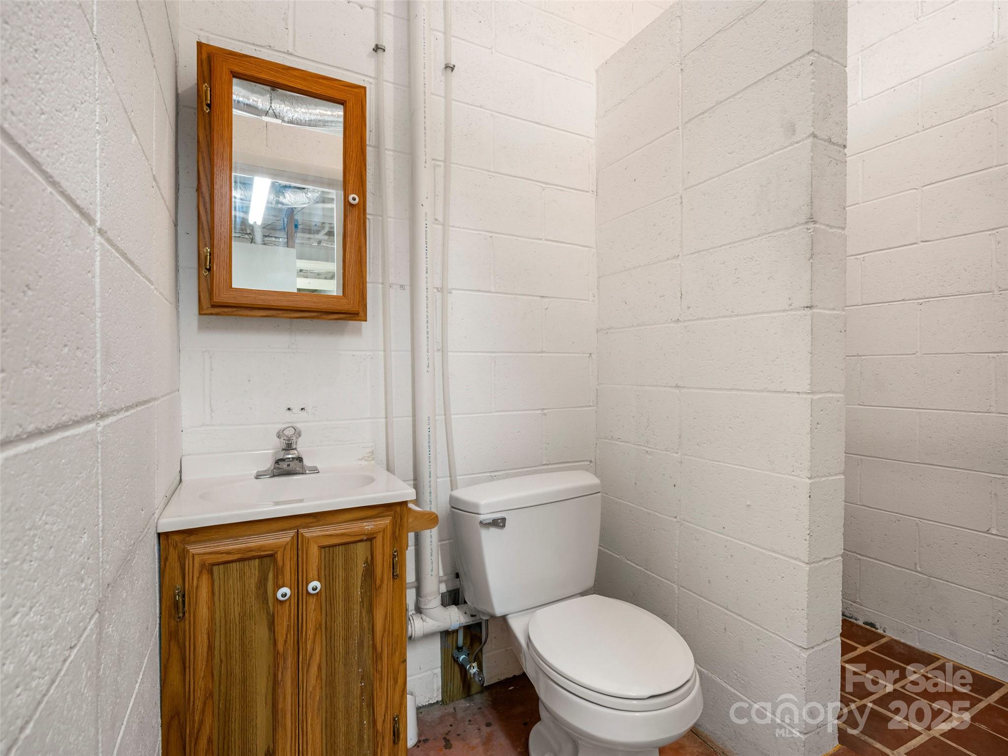228 Oak Crest Drive
