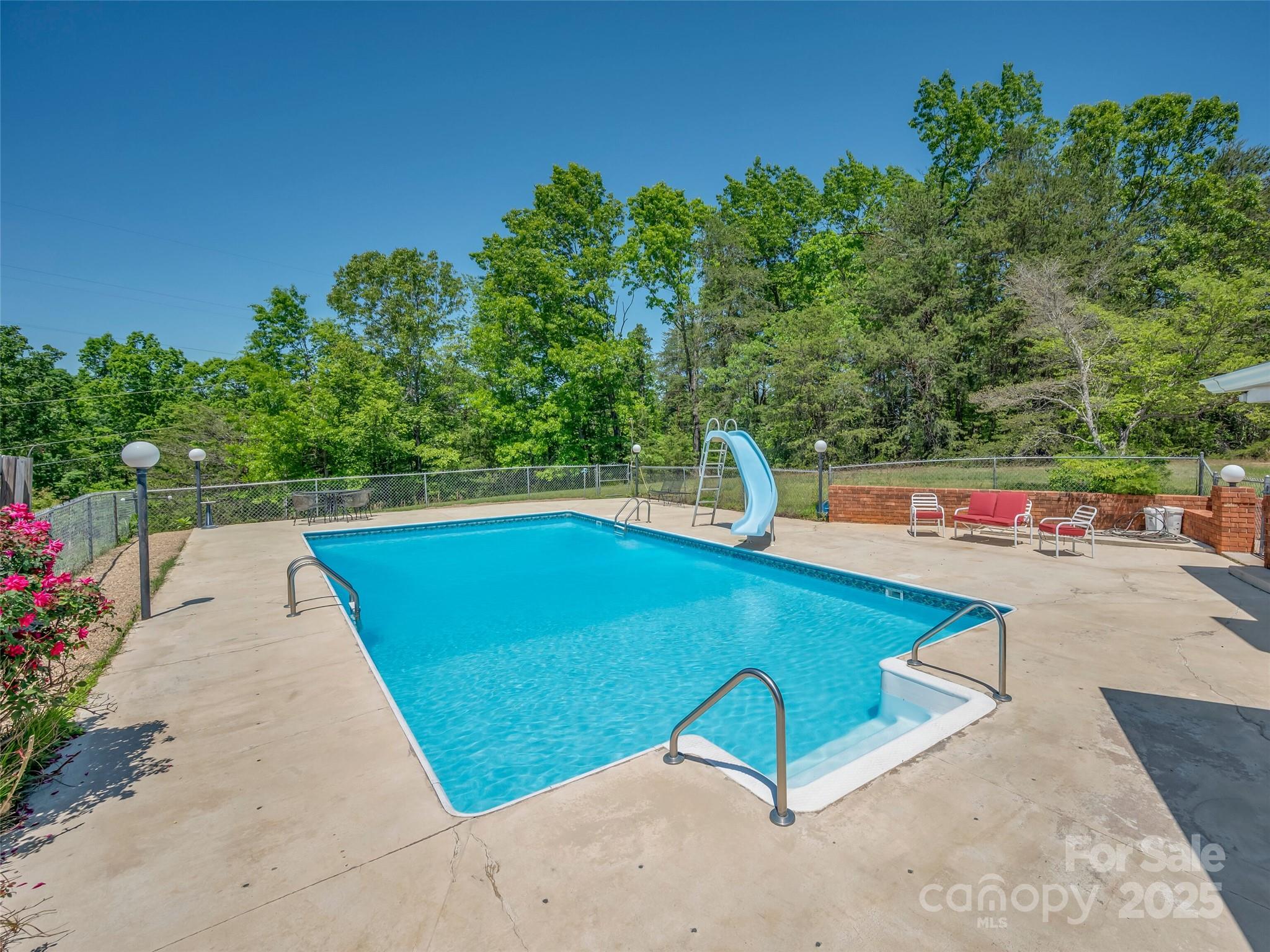 228 Oak Crest Drive