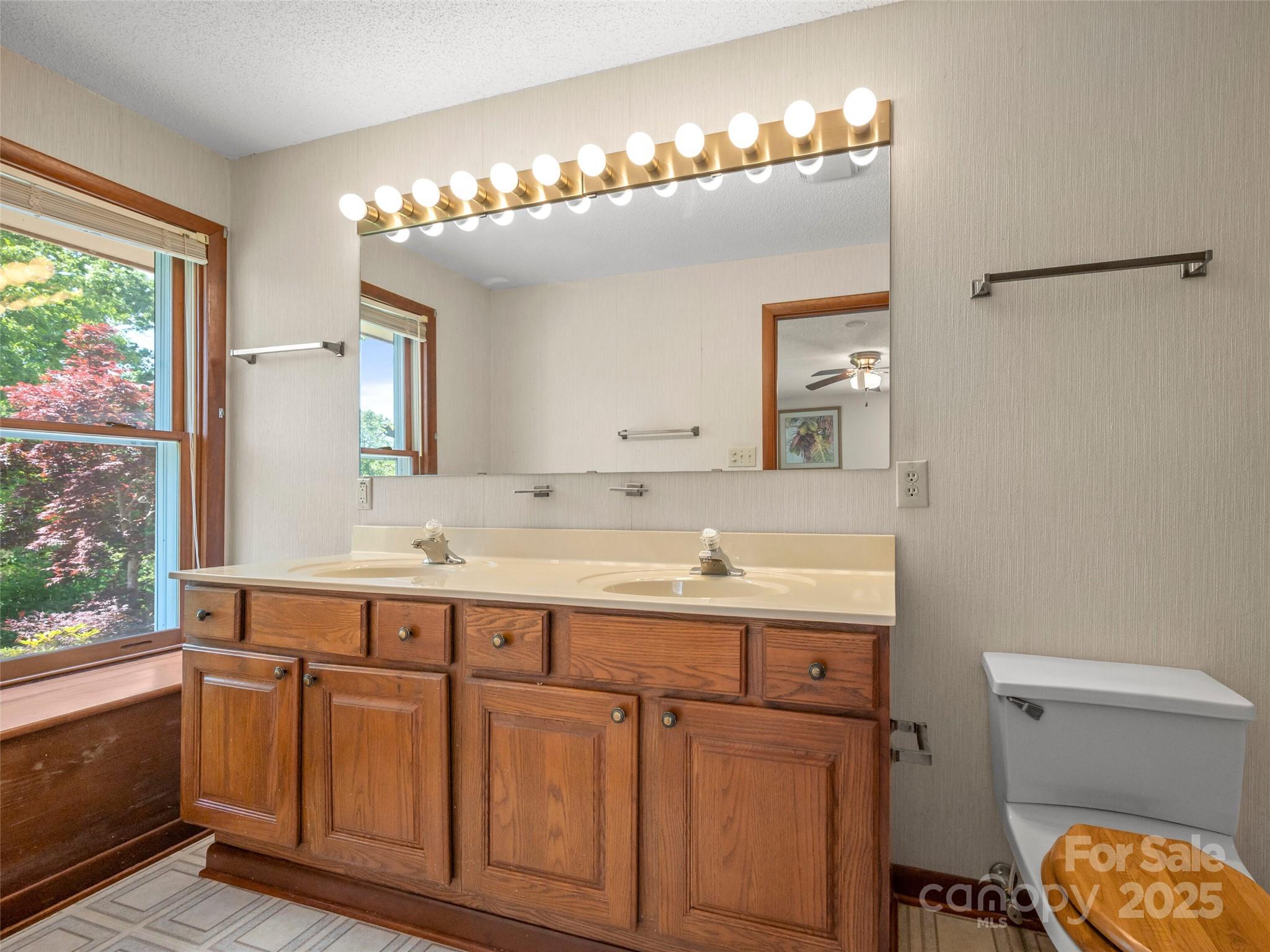 228 Oak Crest Drive
