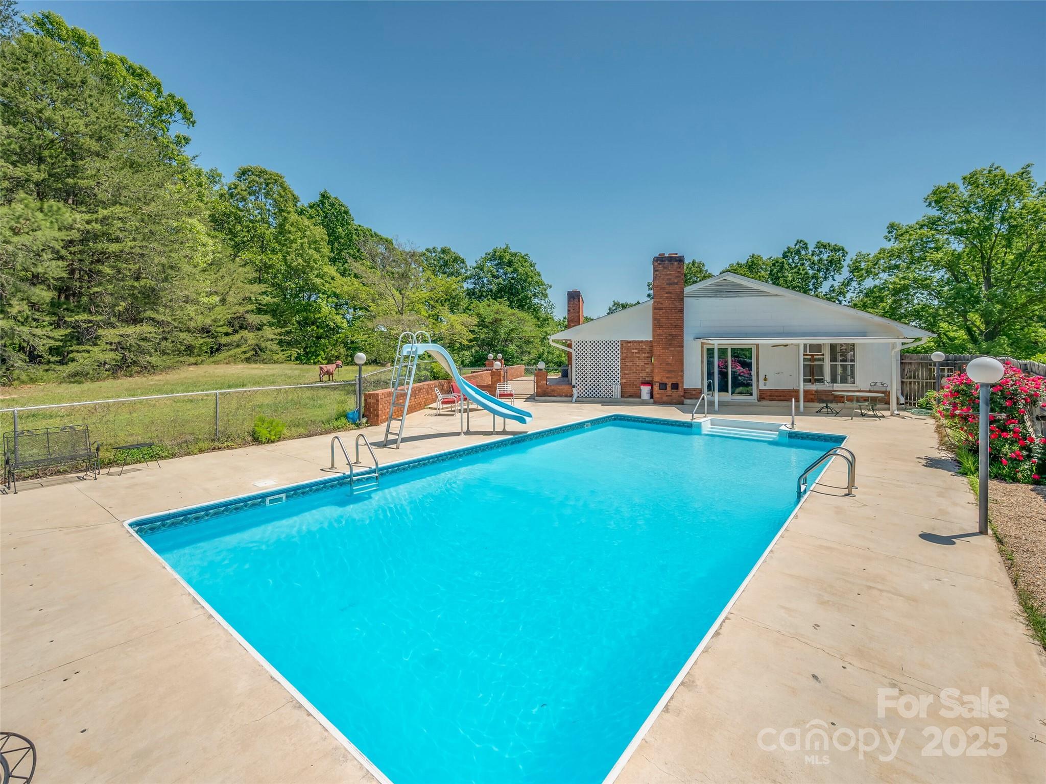 228 Oak Crest Drive