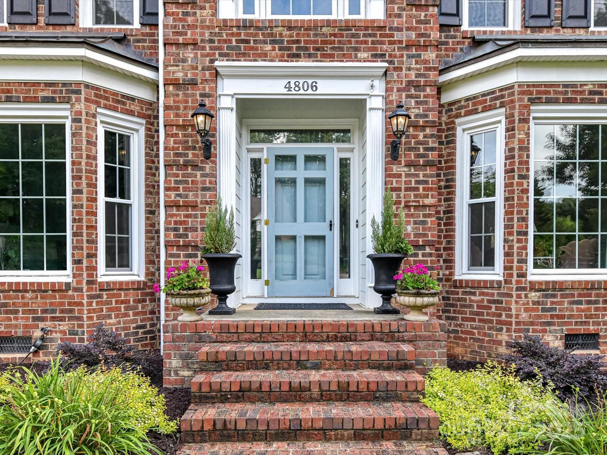 4806 Shannamara Drive