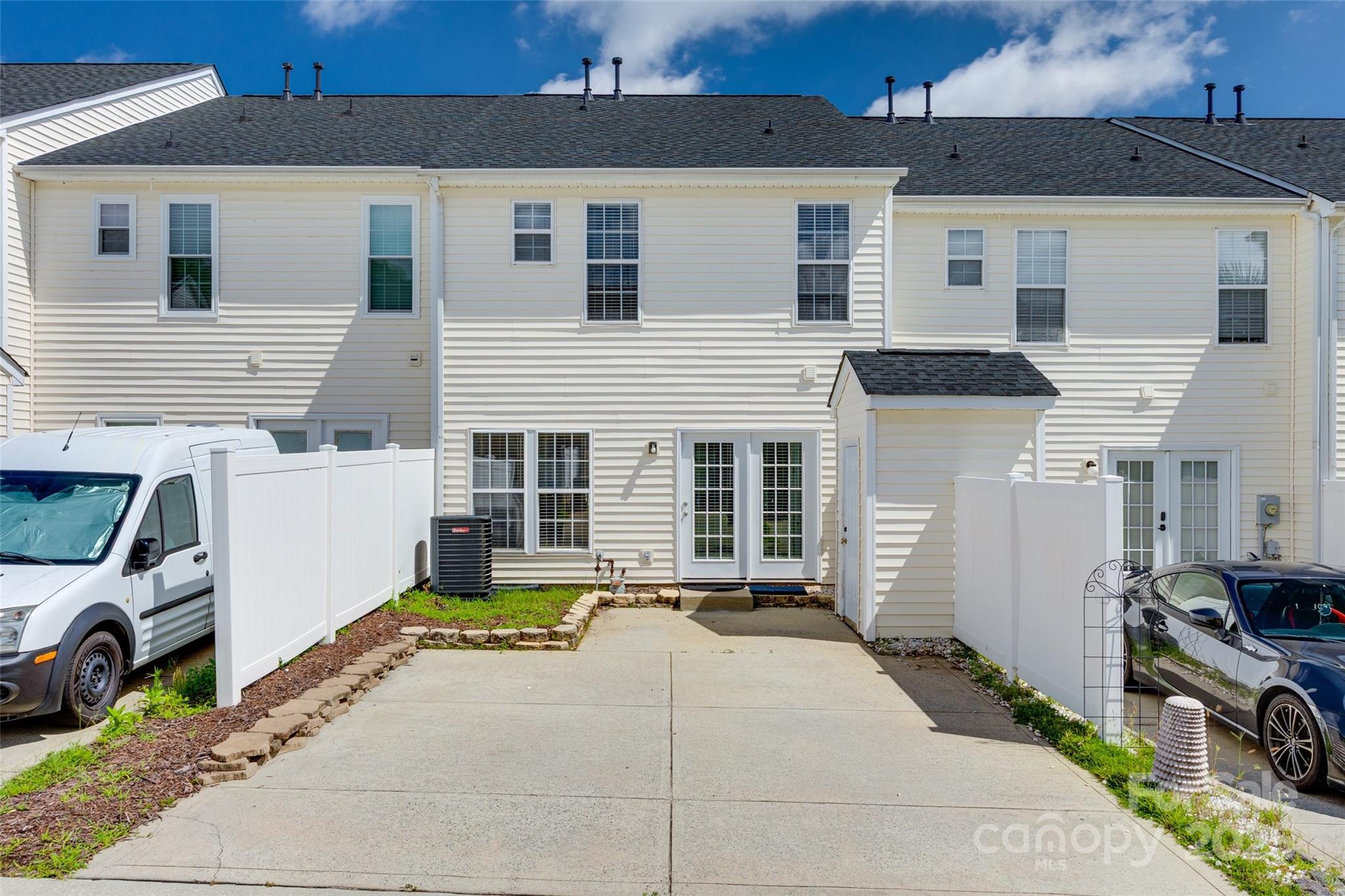 764 Atherton Way