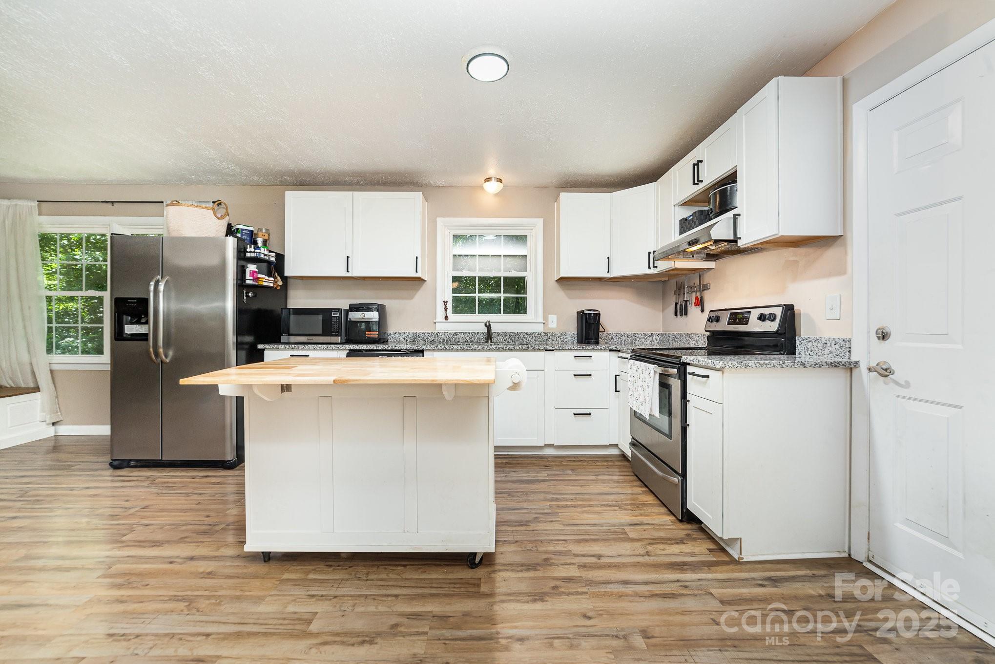 2202 Woodlawn Street