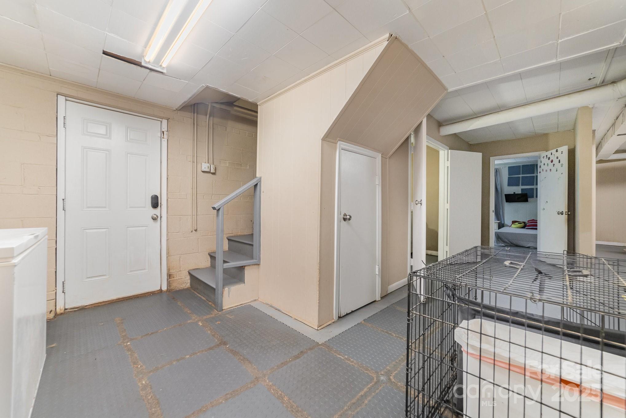 2202 Woodlawn Street