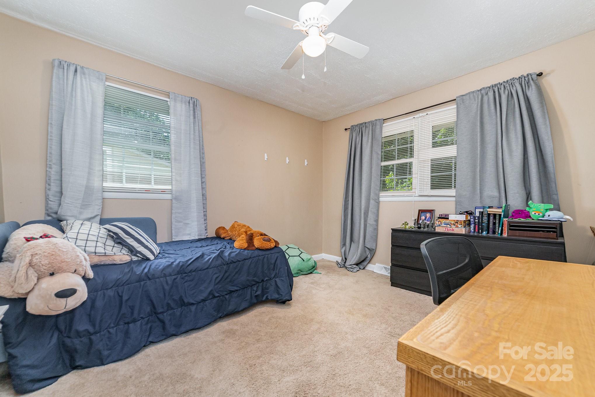 2202 Woodlawn Street