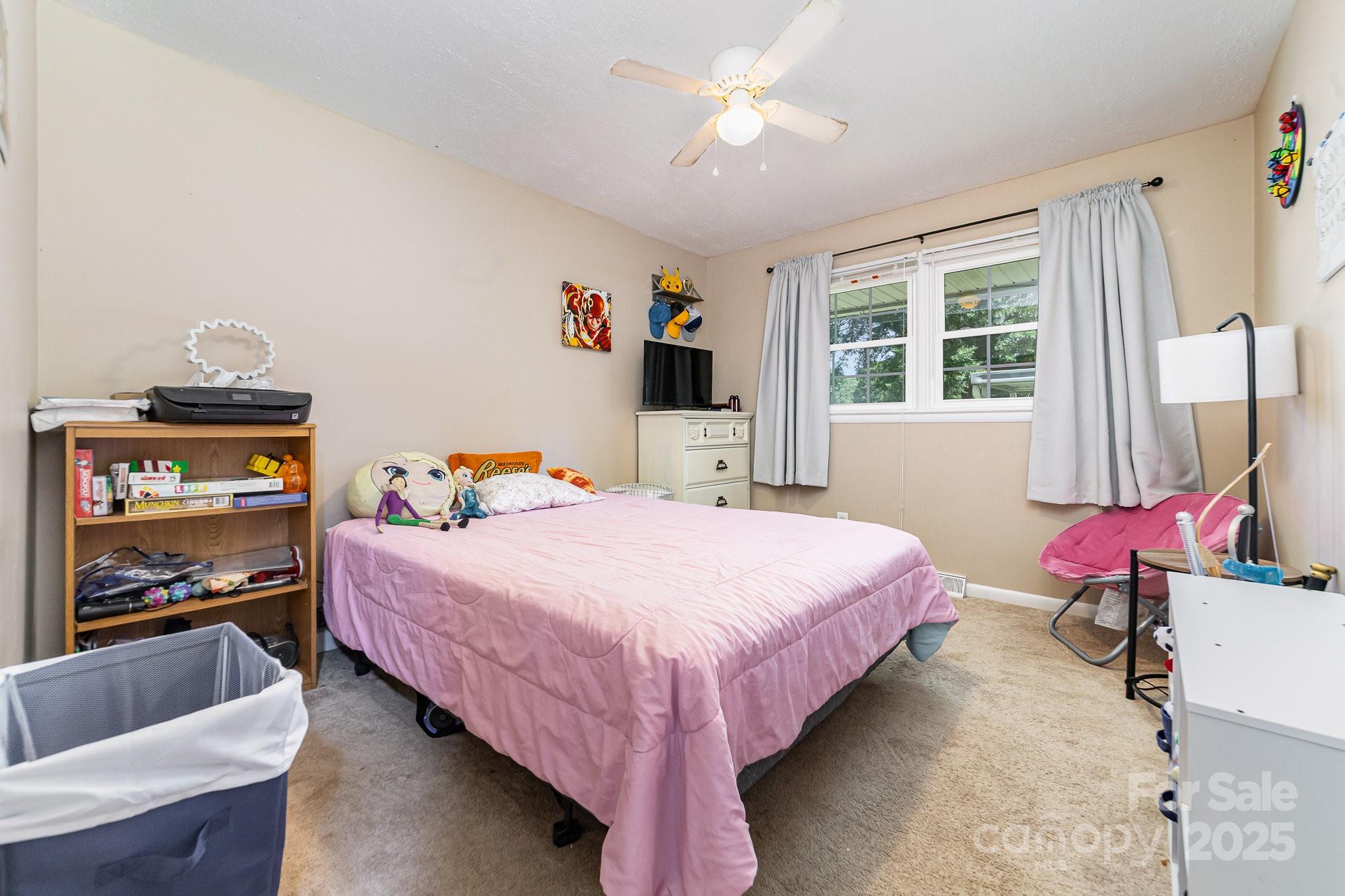 2202 Woodlawn Street