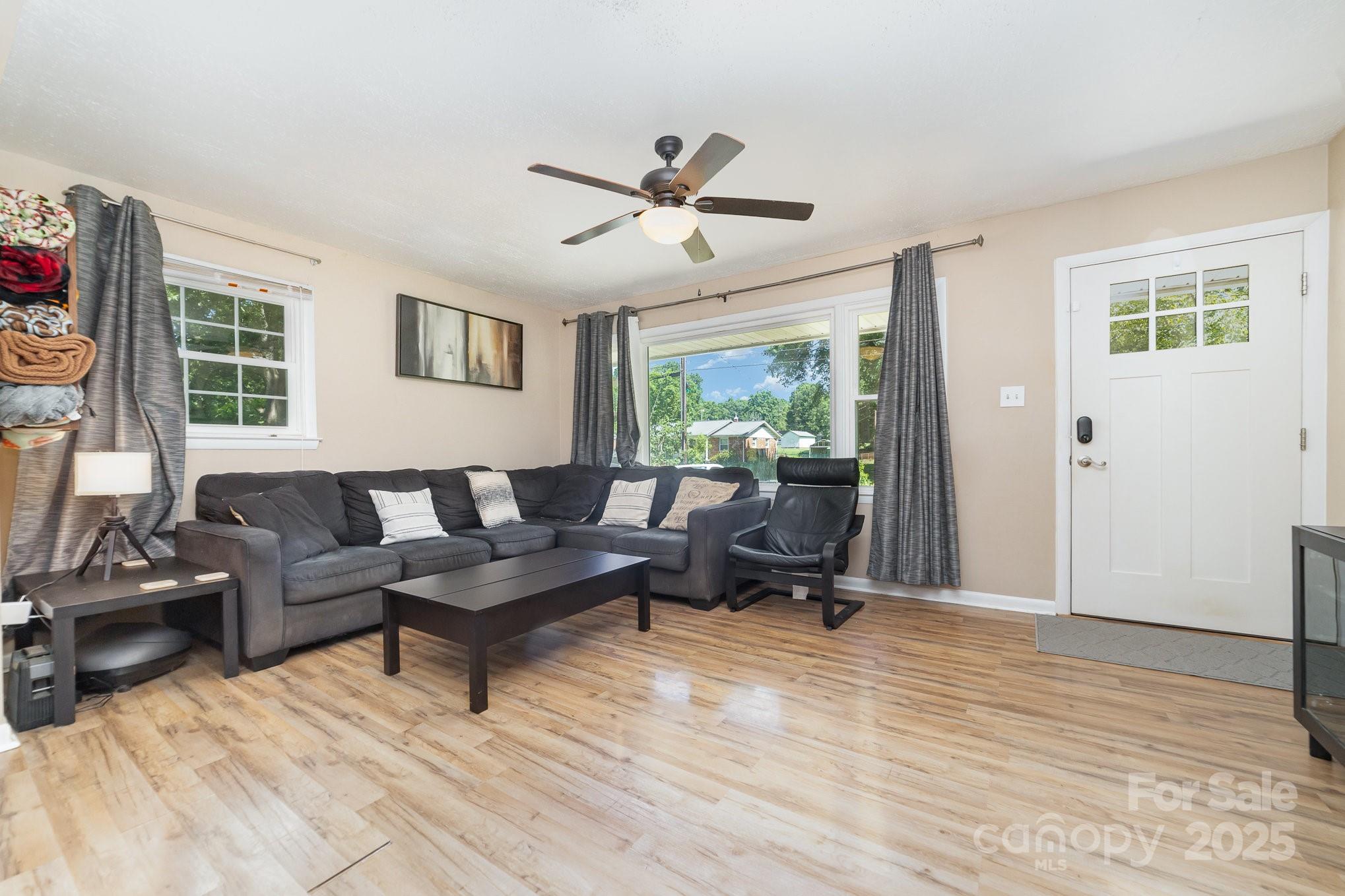 2202 Woodlawn Street