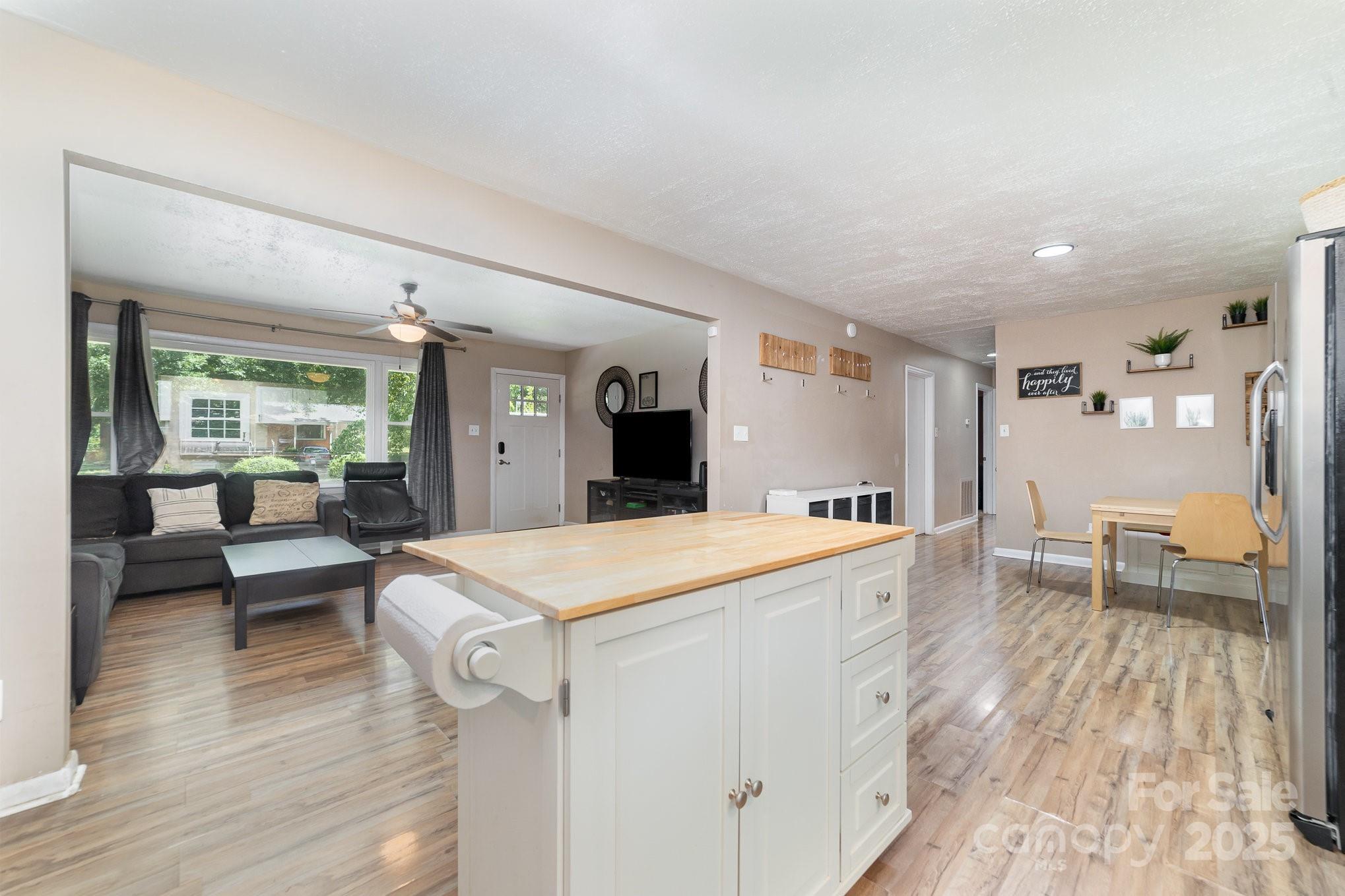 2202 Woodlawn Street