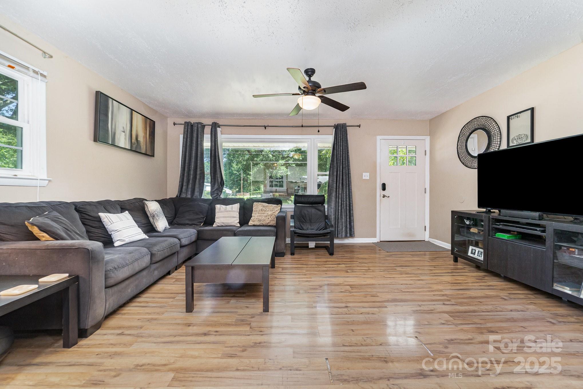 2202 Woodlawn Street