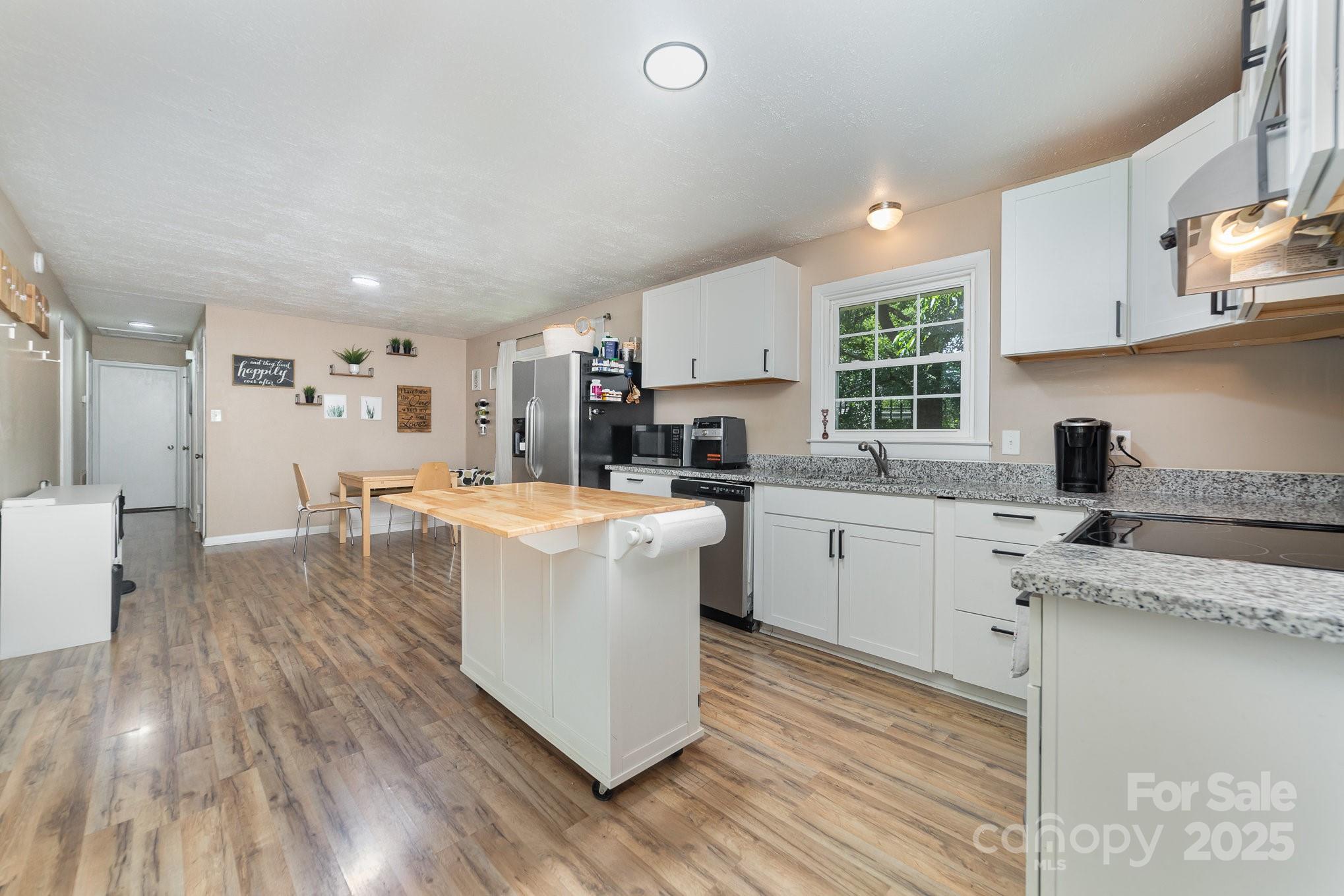 2202 Woodlawn Street