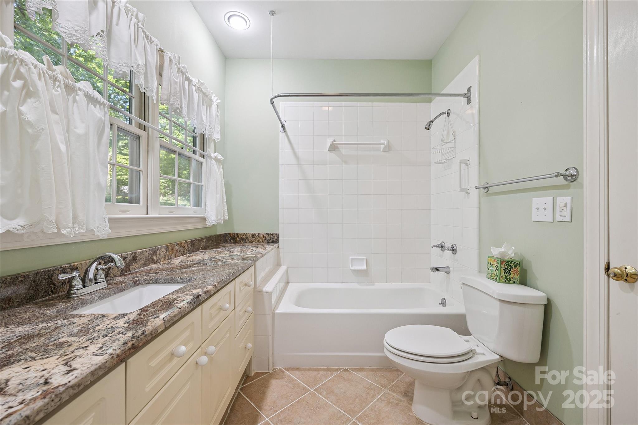 12 Woodvine Lane