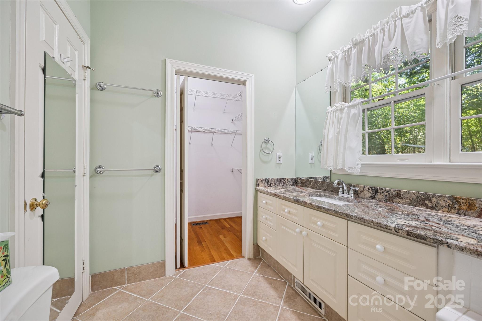 12 Woodvine Lane