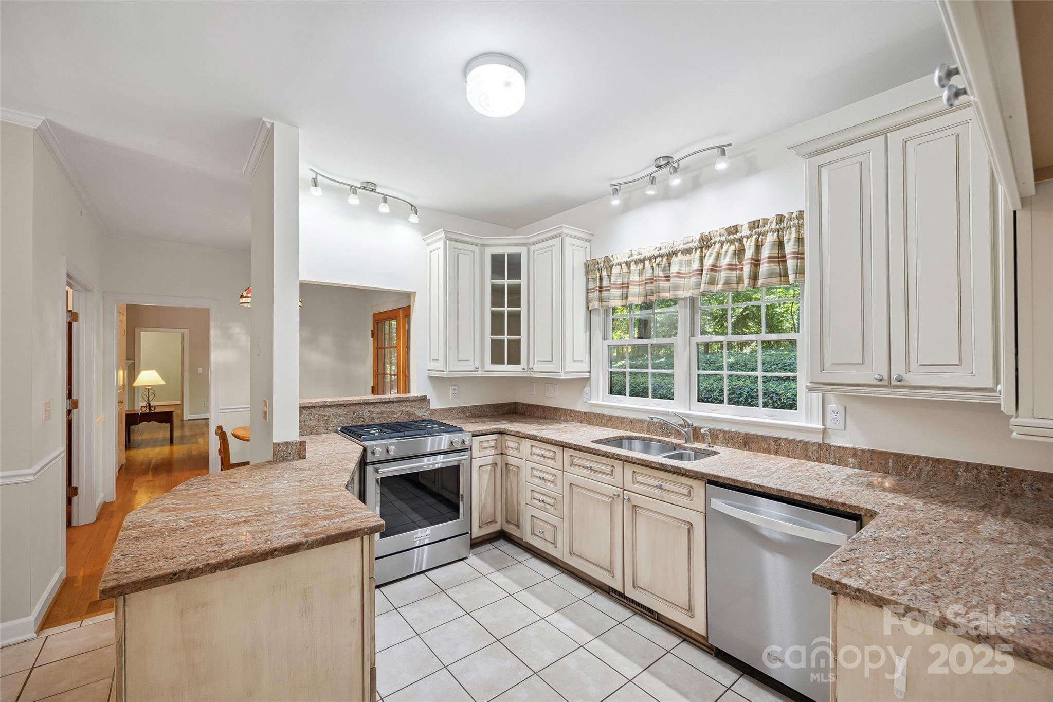 12 Woodvine Lane