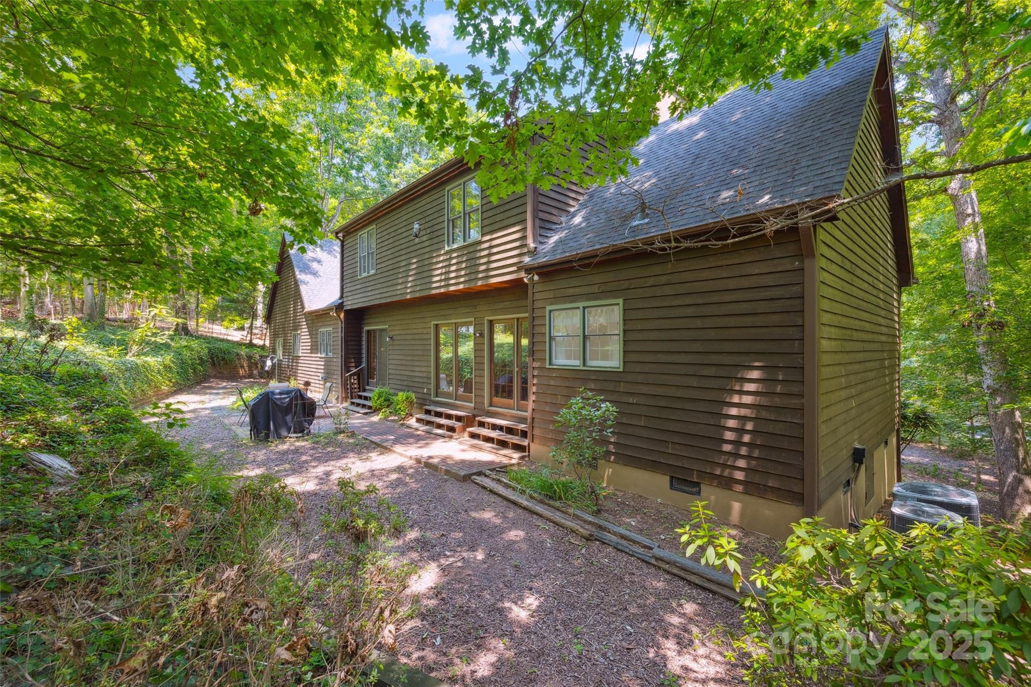 12 Woodvine Lane