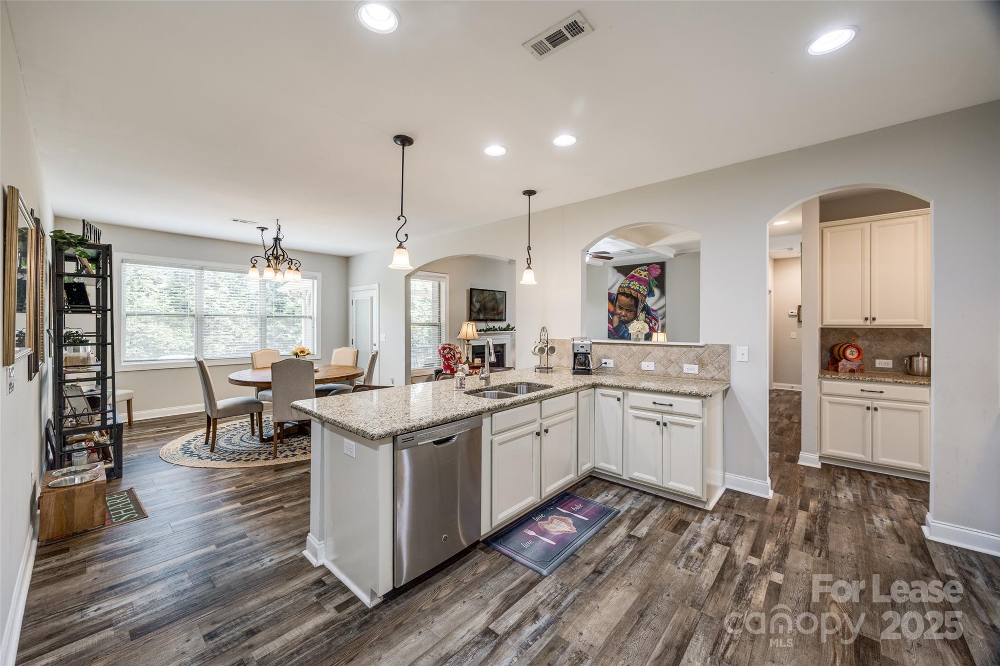 324 Kerrydale Court Unit: 106