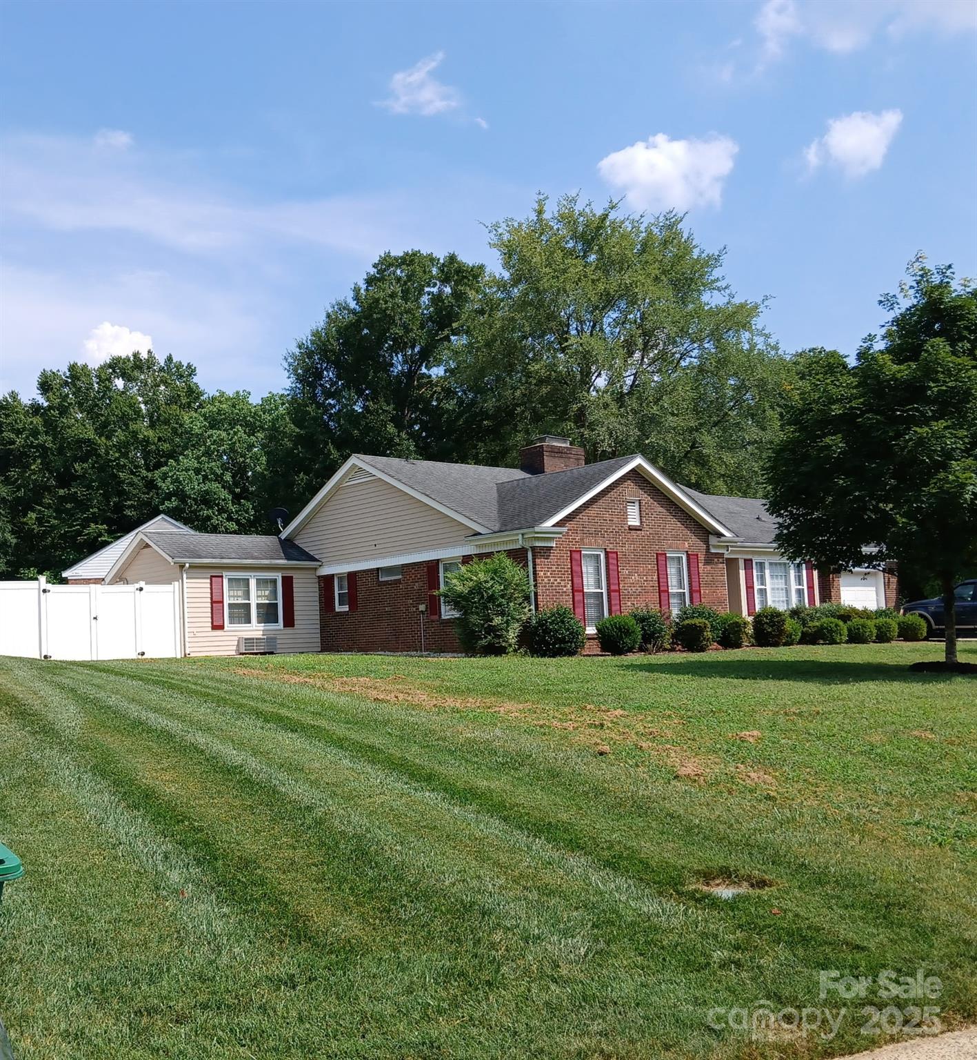 605 Ridgeway Drive