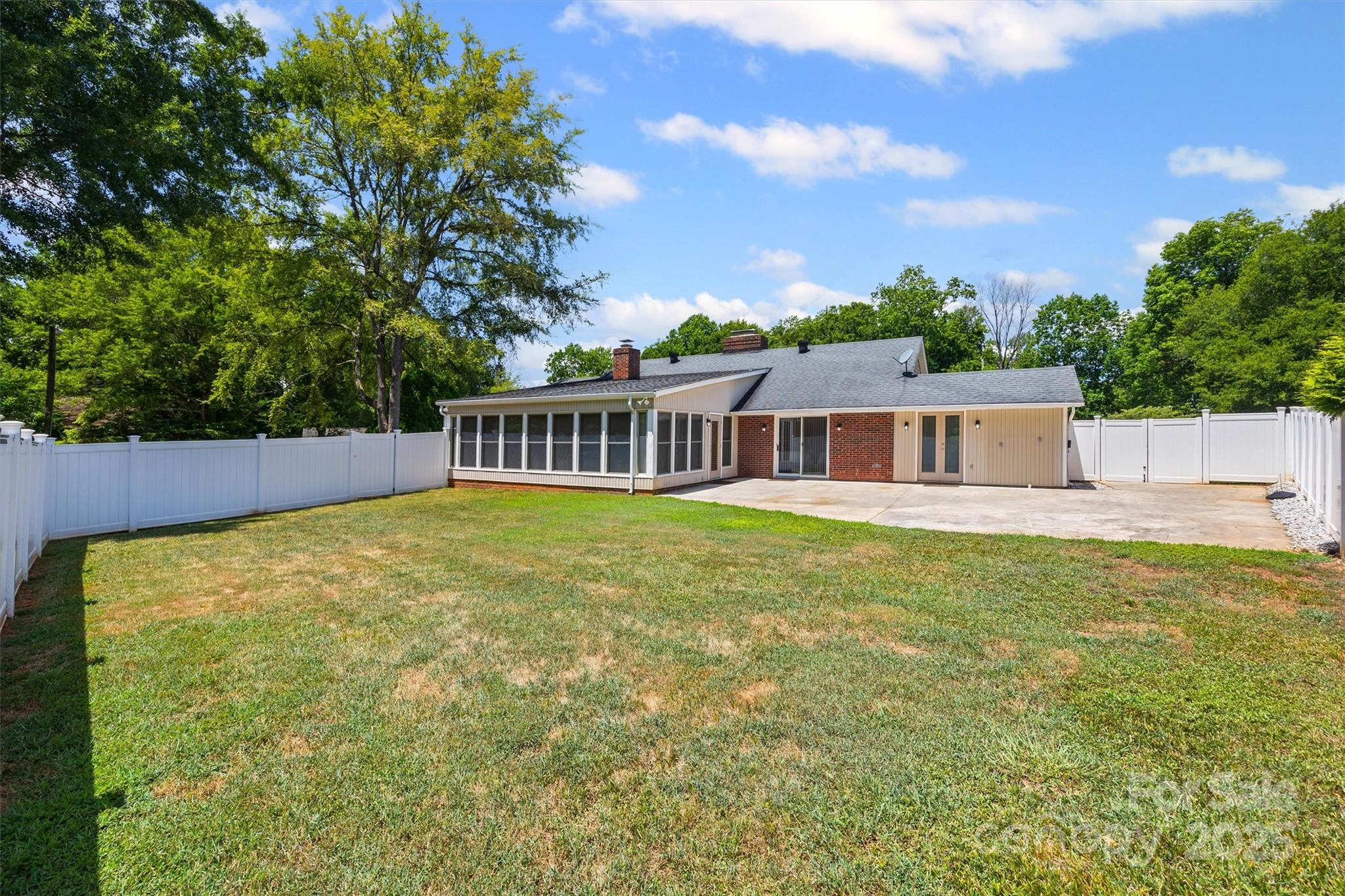 605 Ridgeway Drive