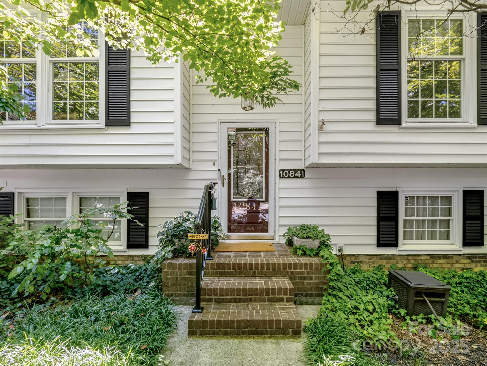 10841 Flat Iron Road