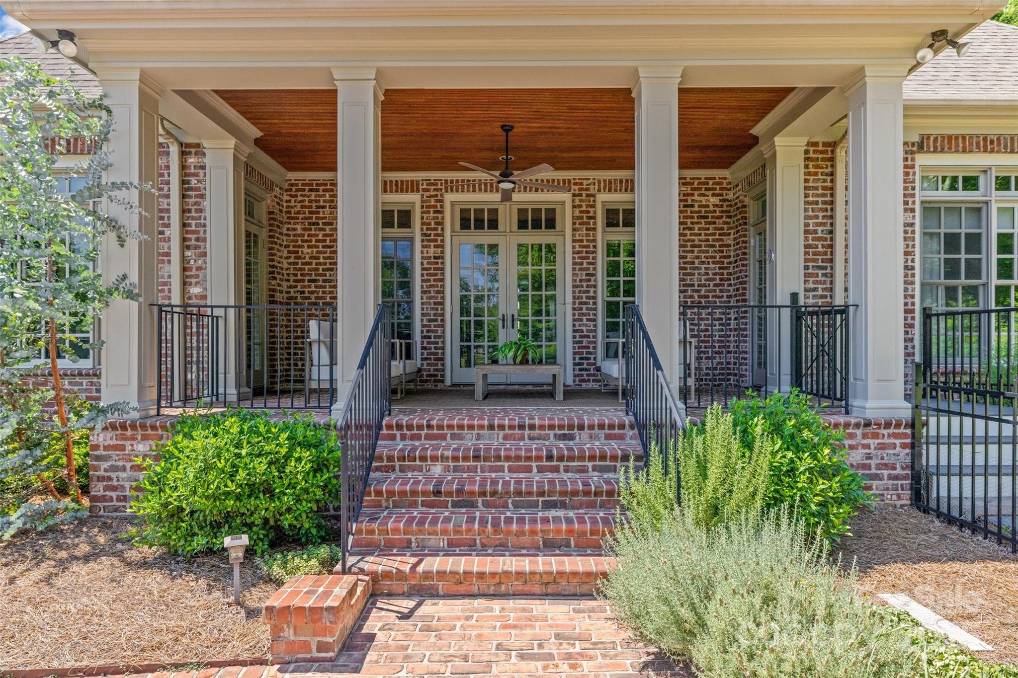 1826 Landry Lane