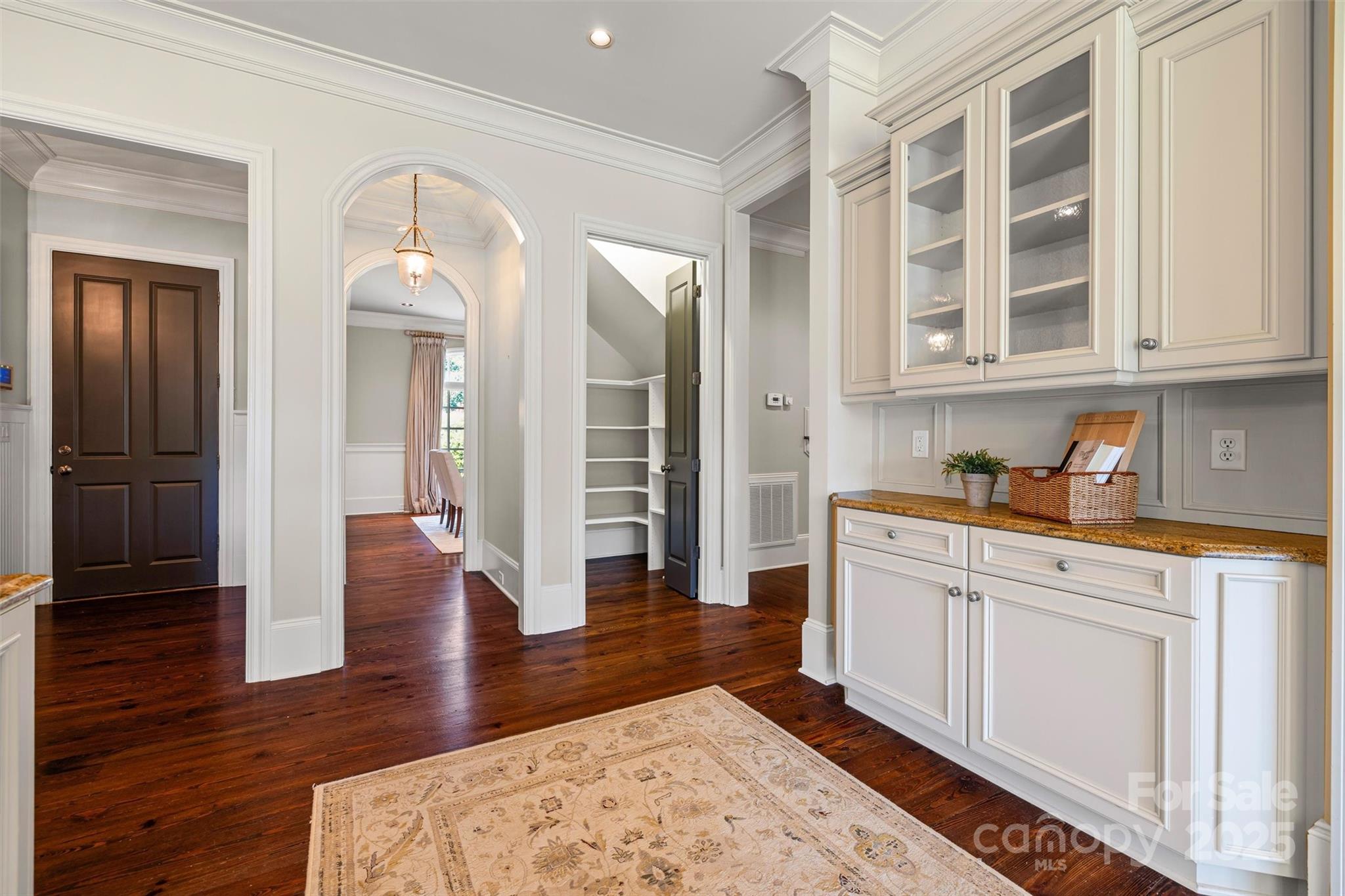 1826 Landry Lane
