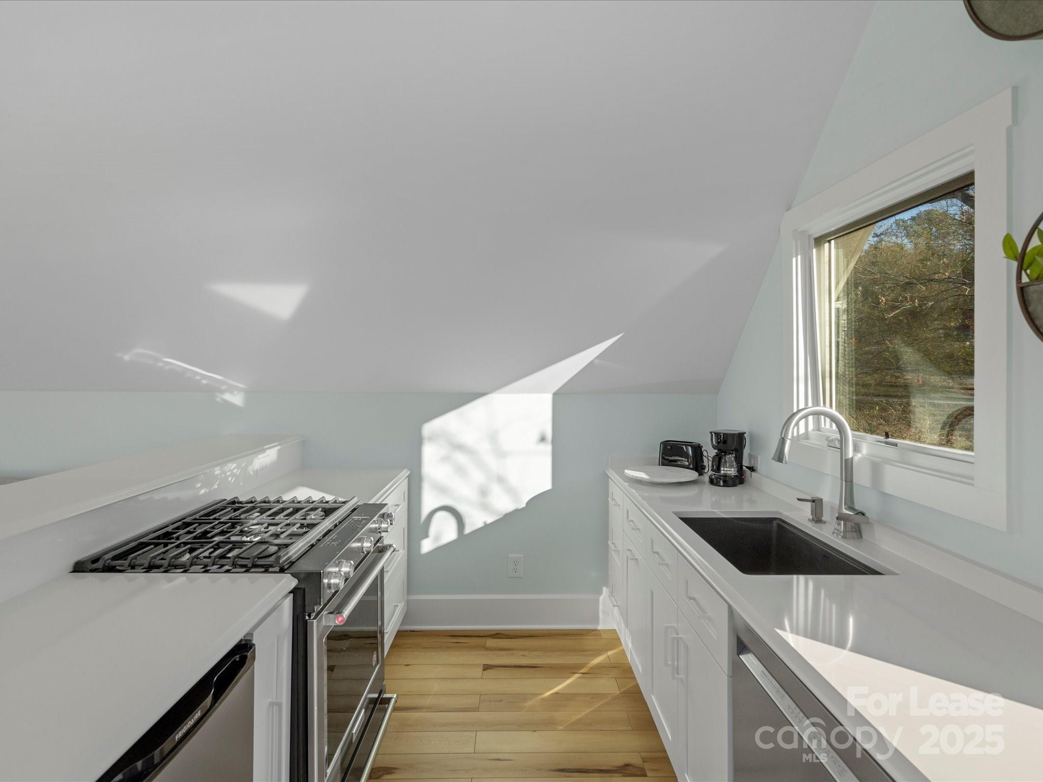 2816 Inlet Shore Drive Unit: 1
