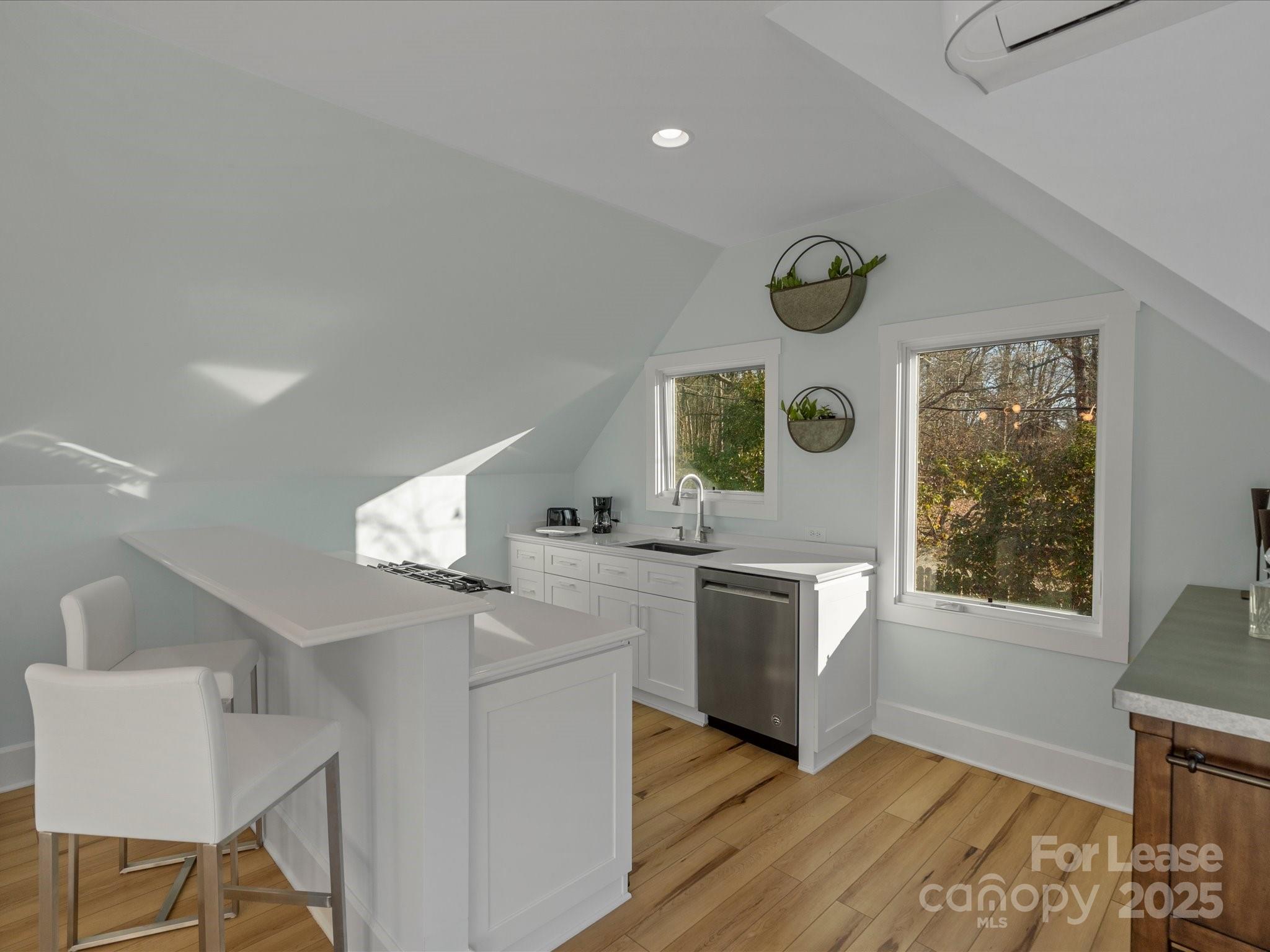 2816 Inlet Shore Drive Unit: 1