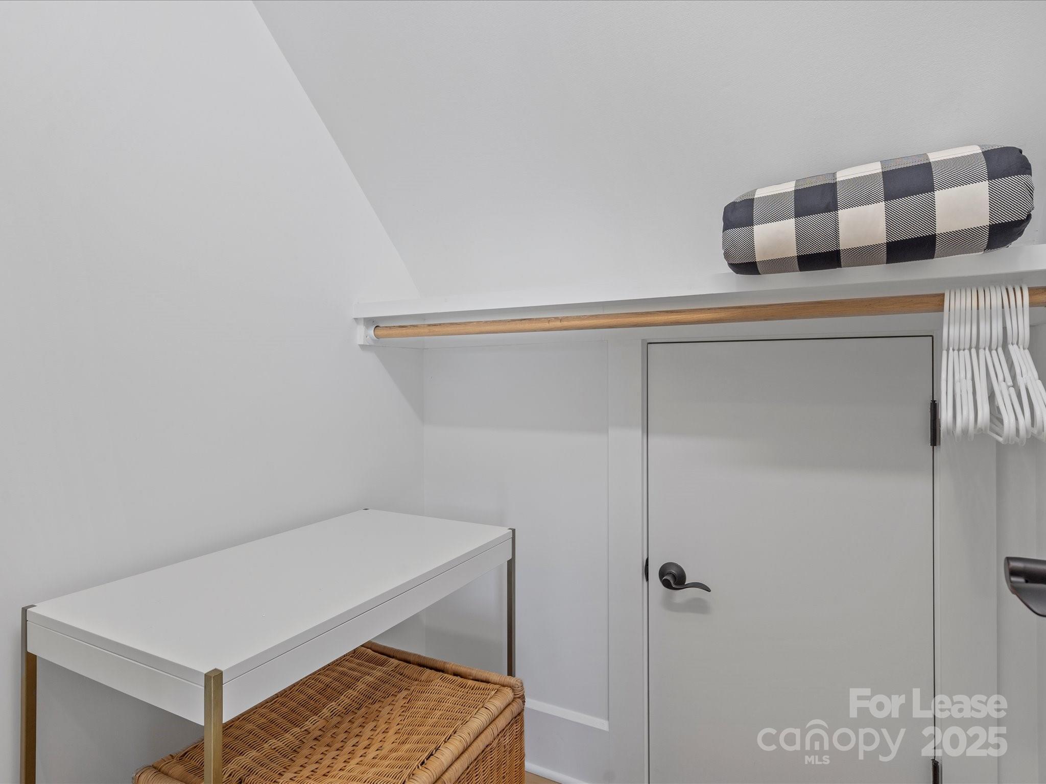 2816 Inlet Shore Drive Unit: 1