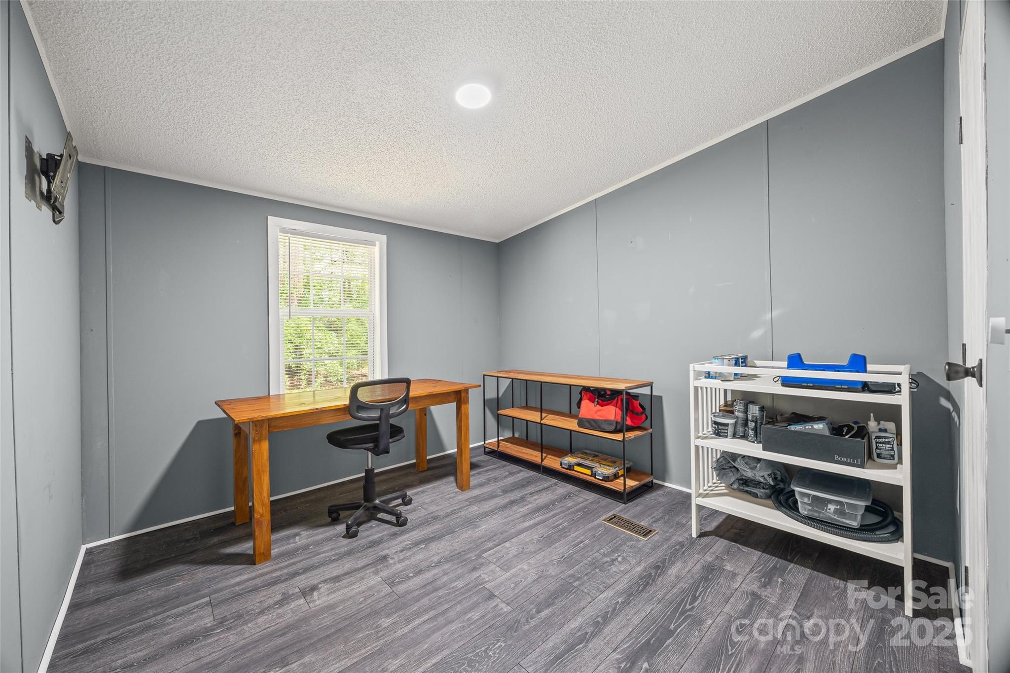 210 Valley View Drive