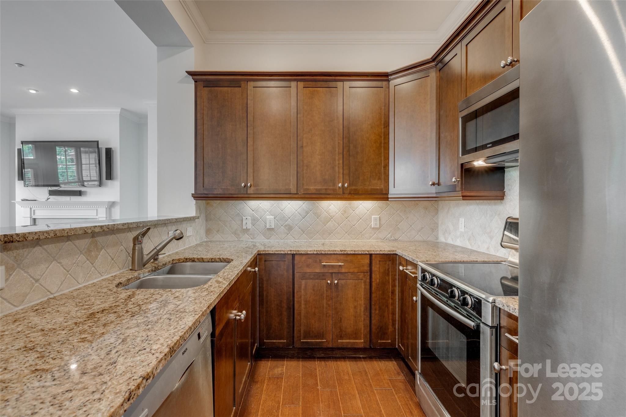 5425 Closeburn Road Unit: 213