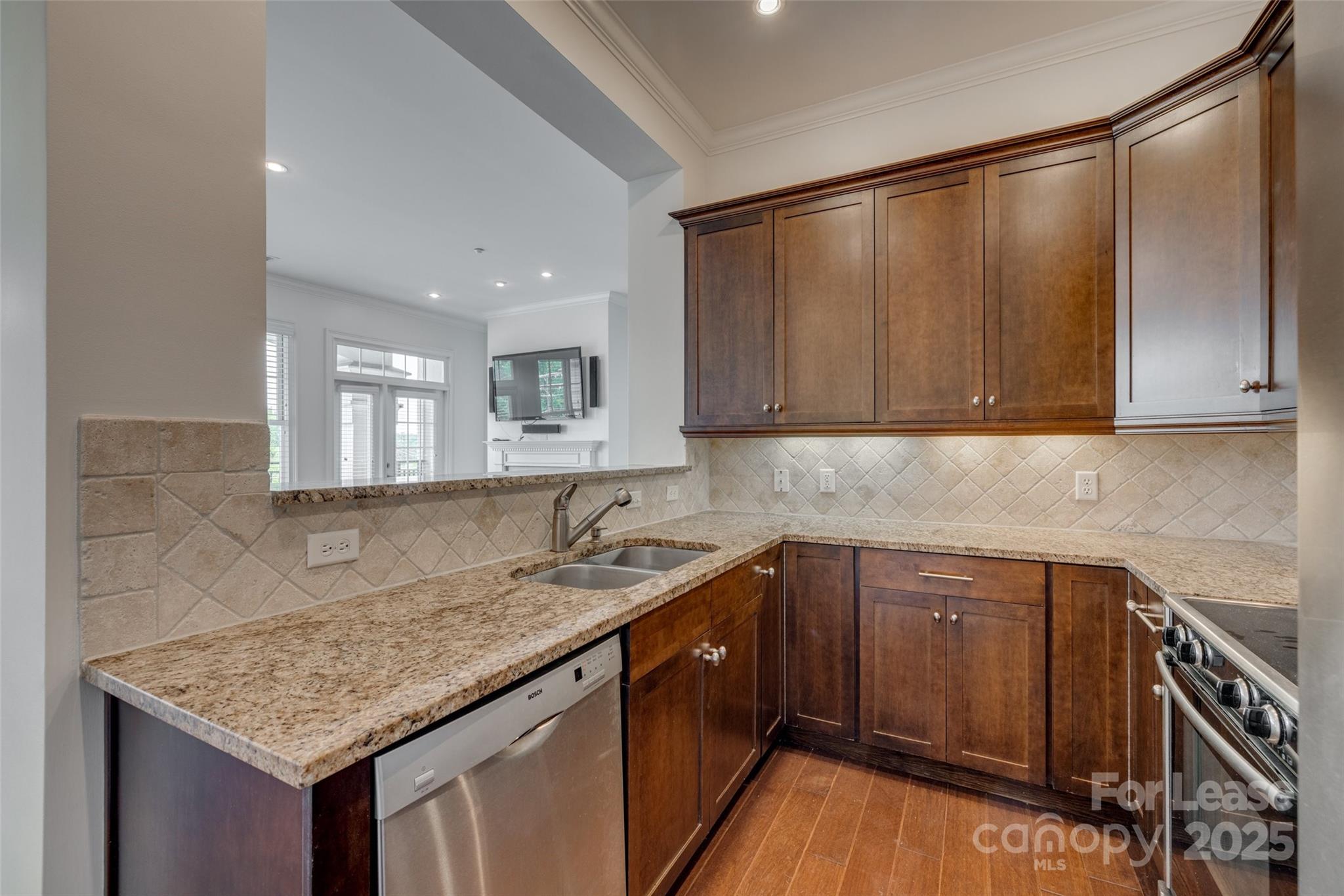 5425 Closeburn Road Unit: 213