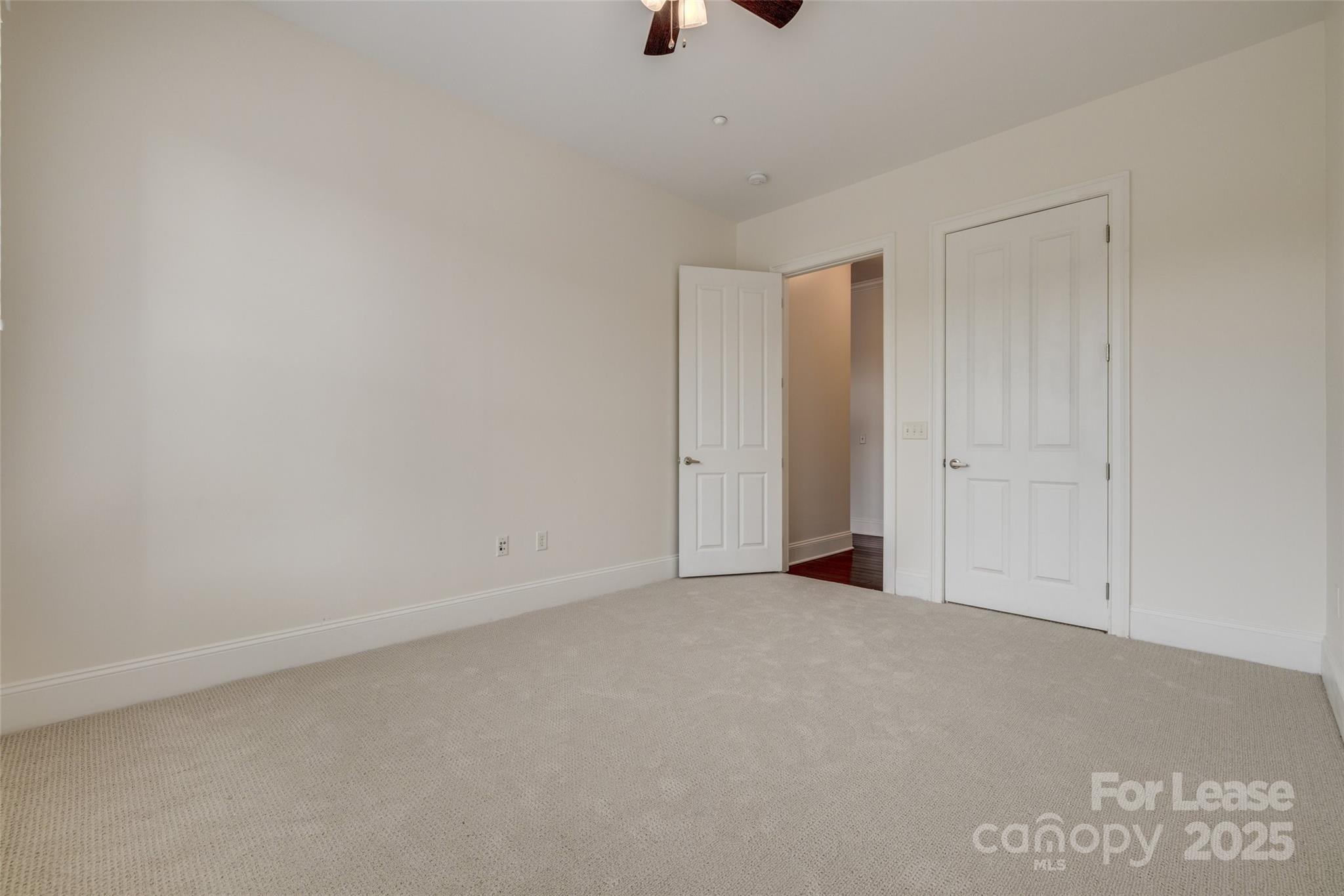 5425 Closeburn Road Unit: 213