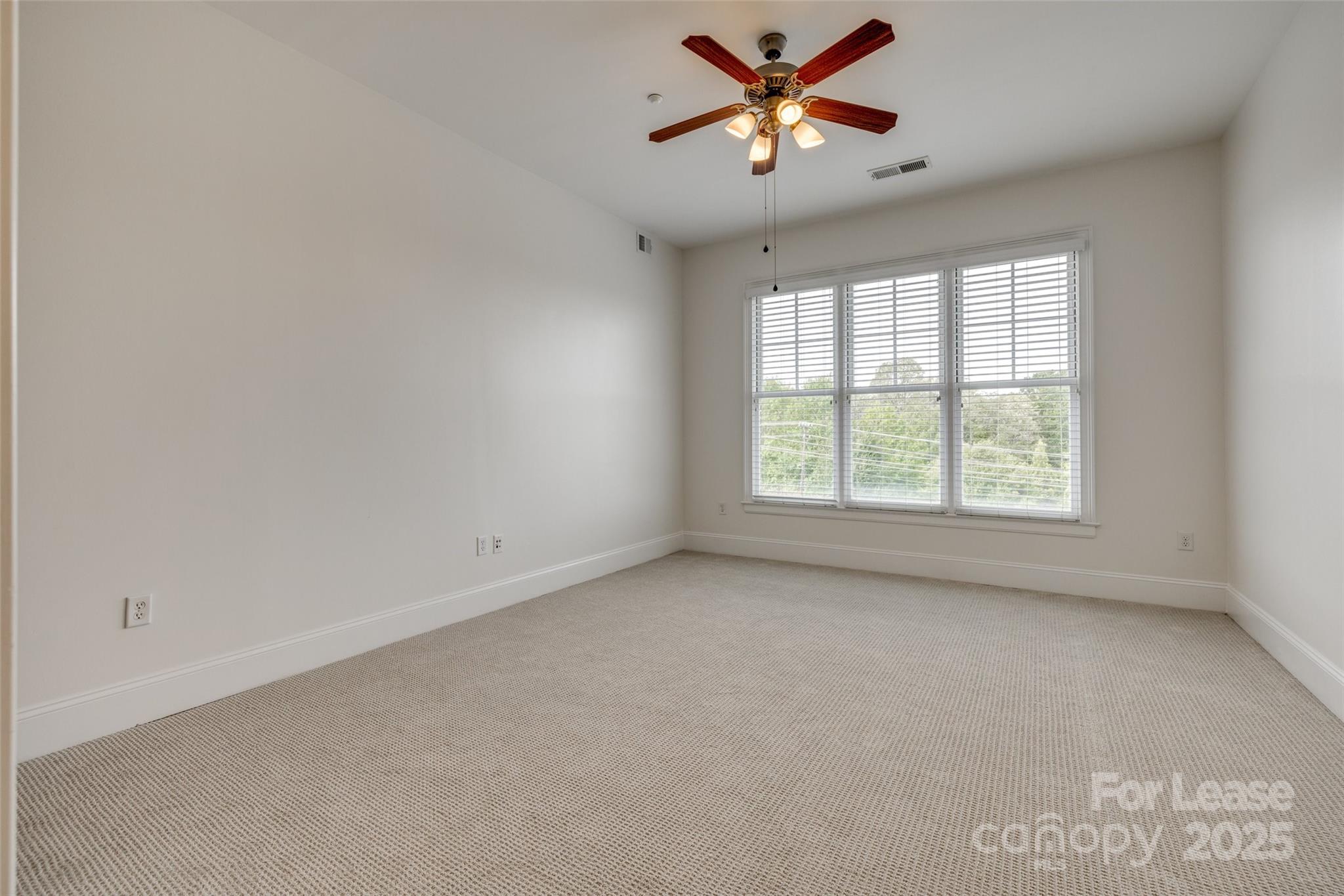 5425 Closeburn Road Unit: 213