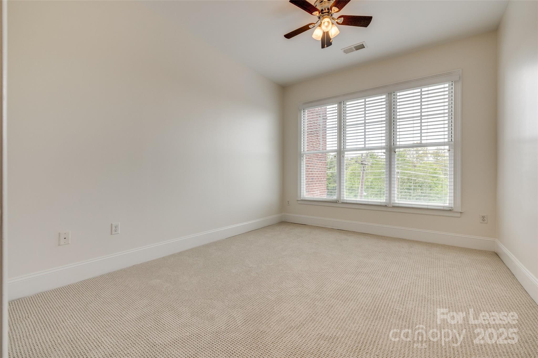 5425 Closeburn Road Unit: 213