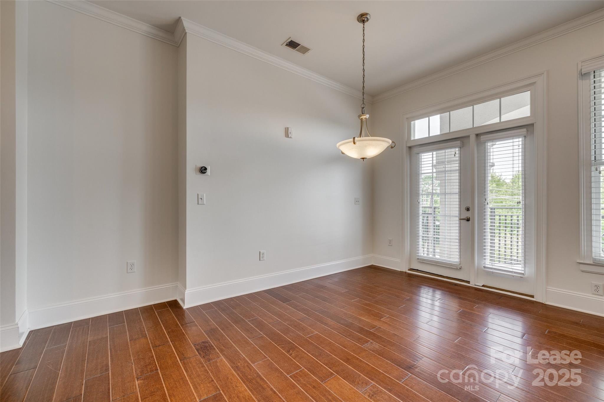 5425 Closeburn Road Unit: 213