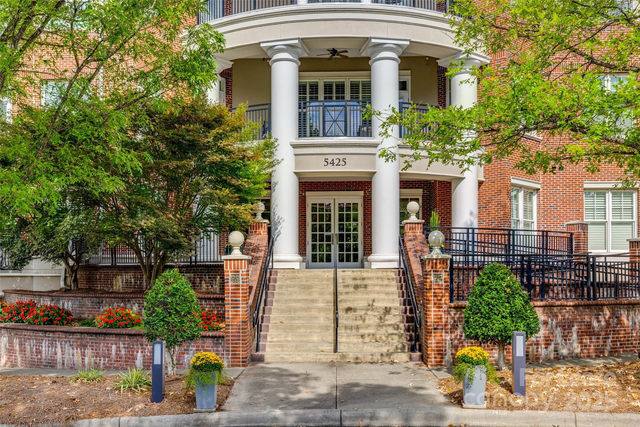 5425 Closeburn Road Unit: 213