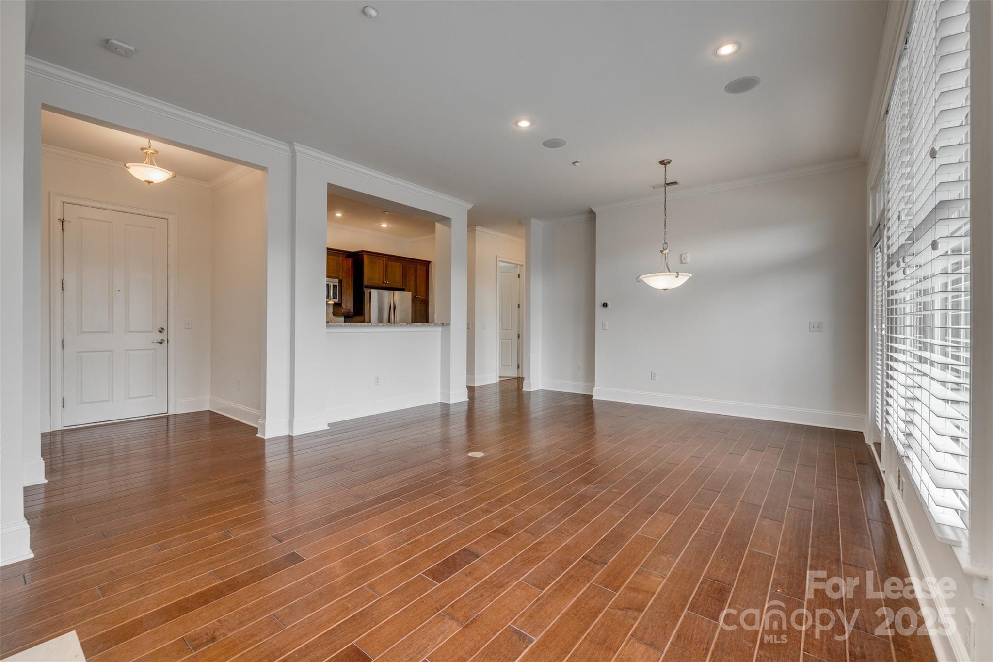 5425 Closeburn Road Unit: 213