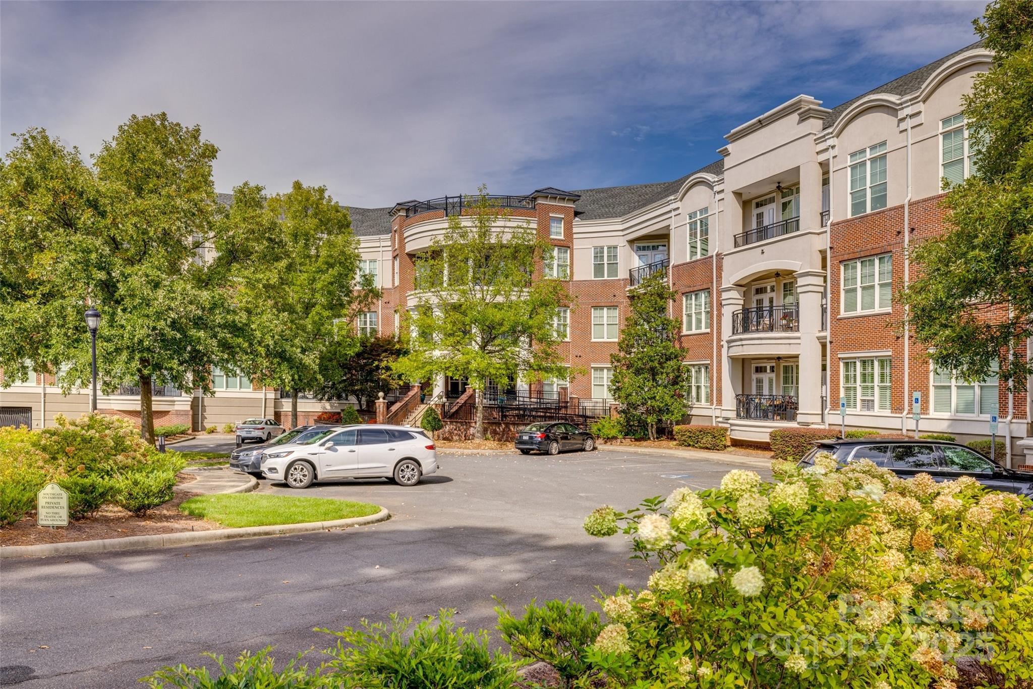 5425 Closeburn Road Unit: 213