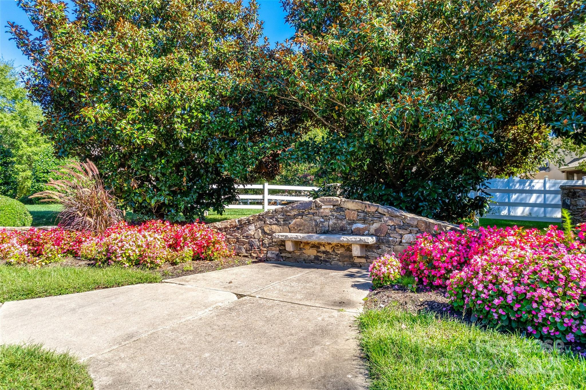 2527 Ivy Creek Ford