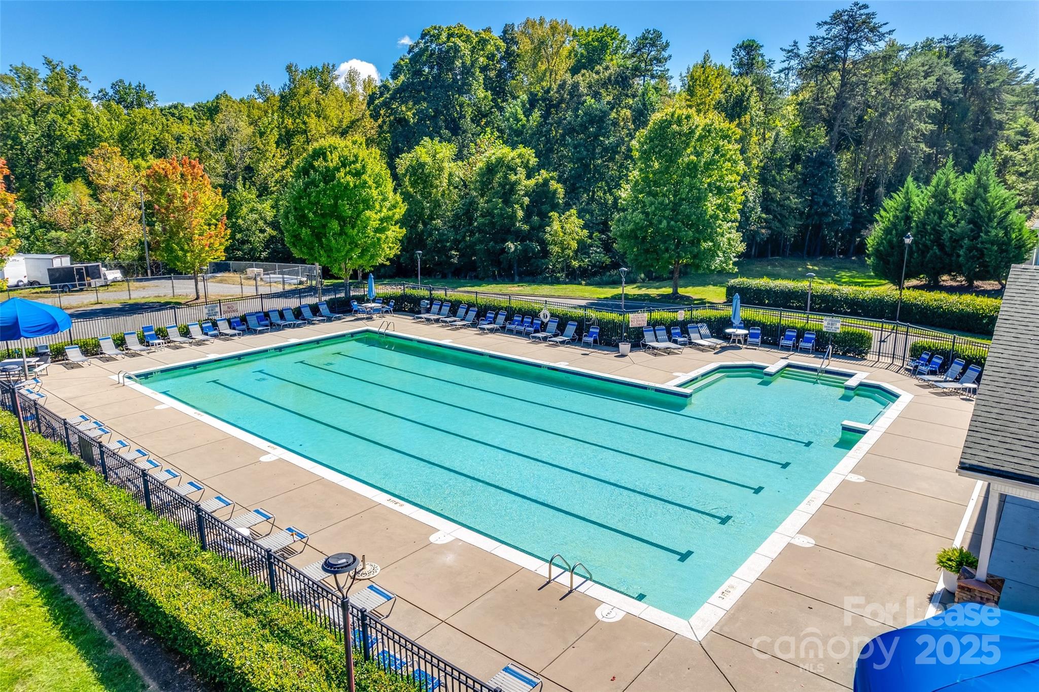 2527 Ivy Creek Ford