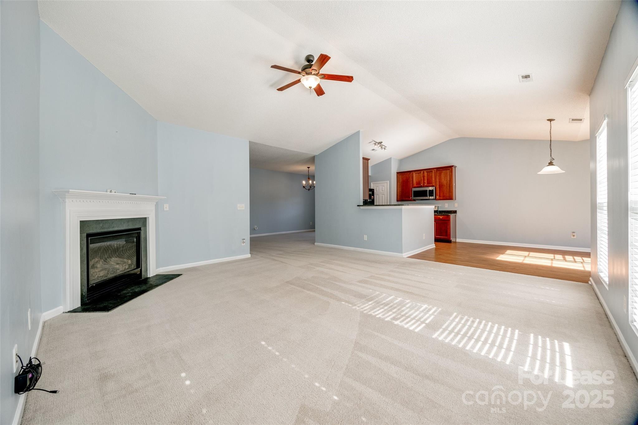 2527 Ivy Creek Ford