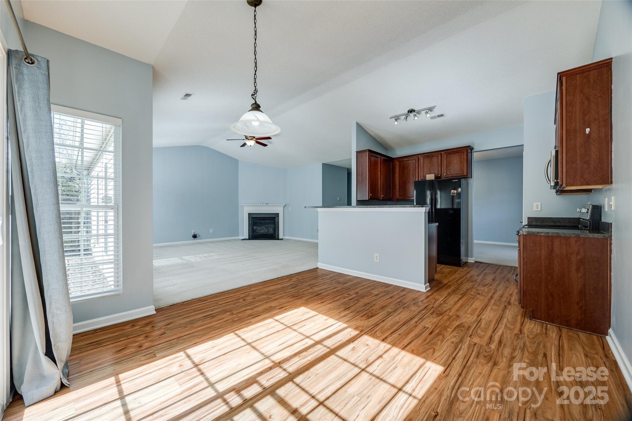 2527 Ivy Creek Ford