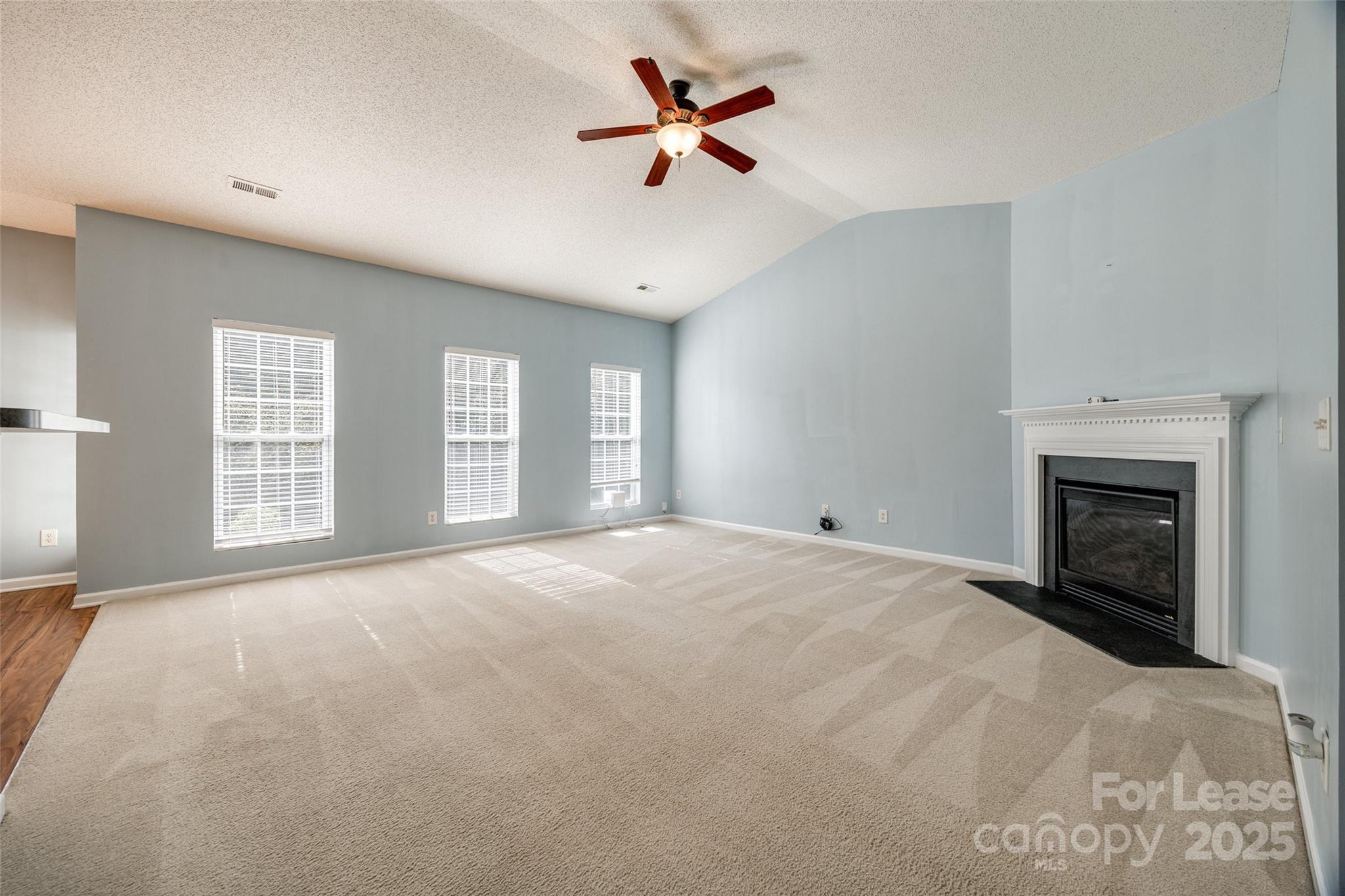 2527 Ivy Creek Ford